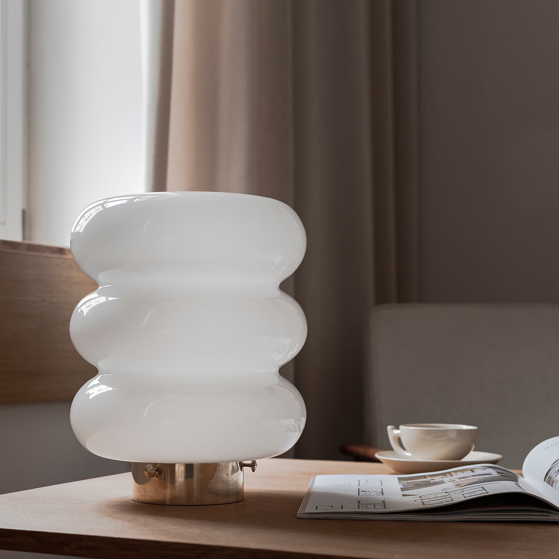 Lampa stołowa Bibe szło, mosiądz, Embassy Interiors - 76238