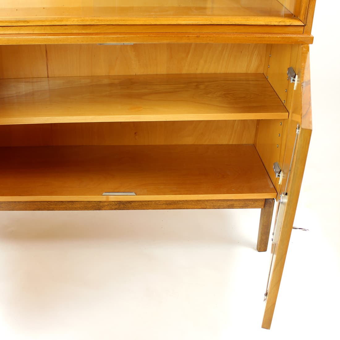 Komoda wysoka, orzech jasnobrązowy, Jitona, Czechosłowacja, lata 60. - 76401