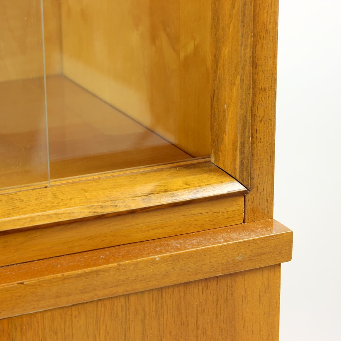 Komoda wysoka, orzech jasnobrązowy, Jitona, Czechosłowacja, lata 60. - 76403