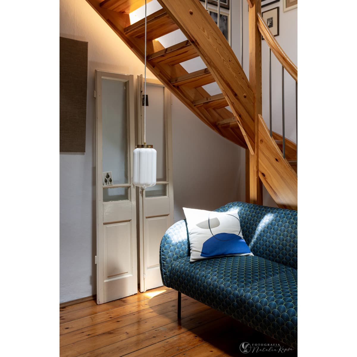 Lampa wisząca Deco szkło opalowe, mosiądz, Embassy Interiors - 77319