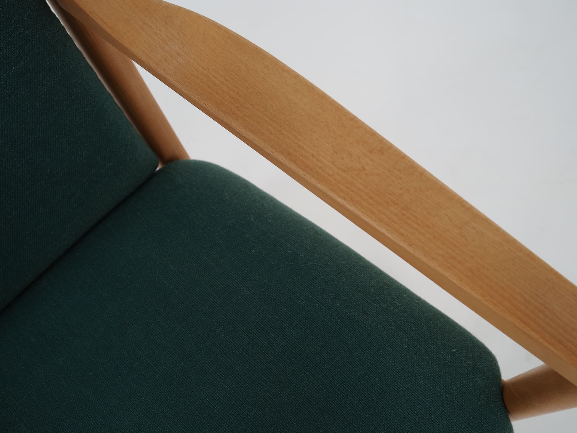 Armchair J147, green, beech, by E. O. Jørgensen, Denmark, 1970s. - 78526