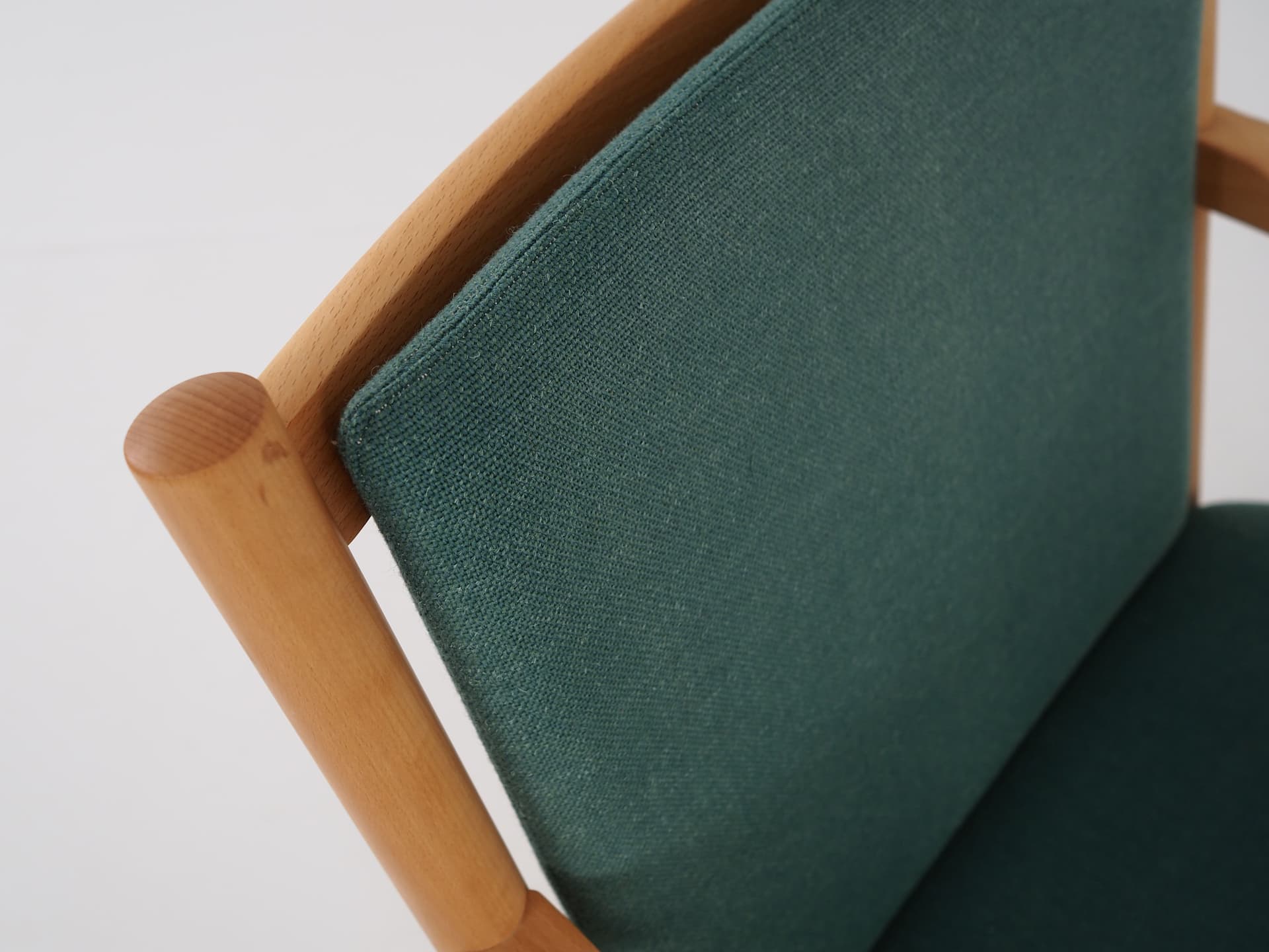 Armchair J147, green, beech, by E. O. Jørgensen, Denmark, 1970s. - 78517