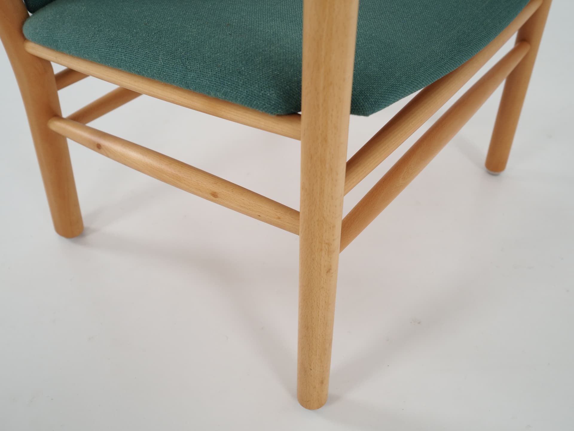Armchair J147, green, beech, by E. O. Jørgensen, Denmark, 1970s. - 78523