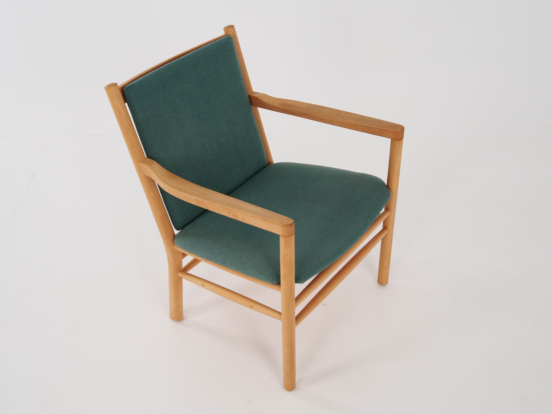 Lounge Chair J147, green, beech, by E. O. Jørgensen, Denmark, 1970s. - 78580