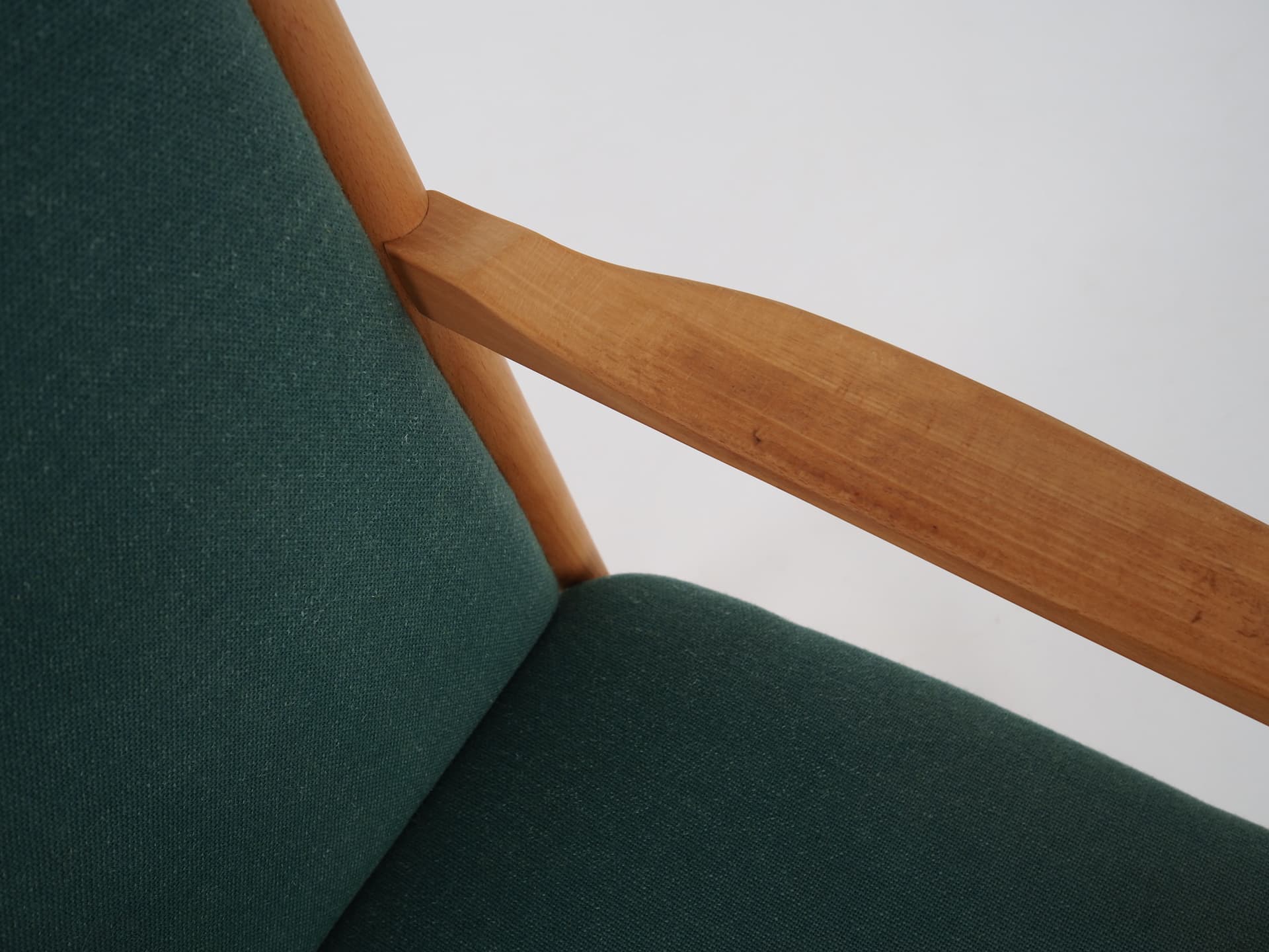 Lounge Chair J147, green, beech, by E. O. Jørgensen, Denmark, 1970s. - 78588