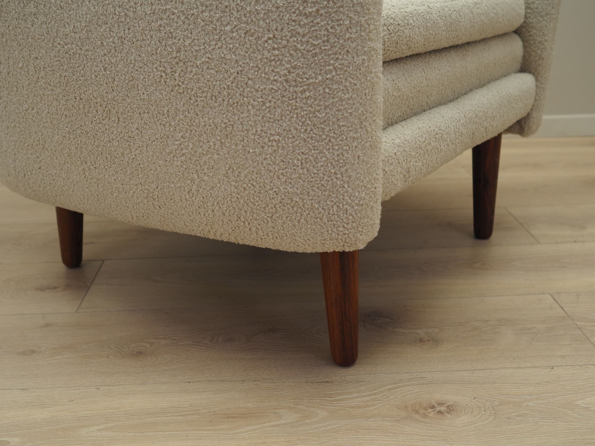 Fotel, kremowy, bouclé, Dania, lata 70. - 78631