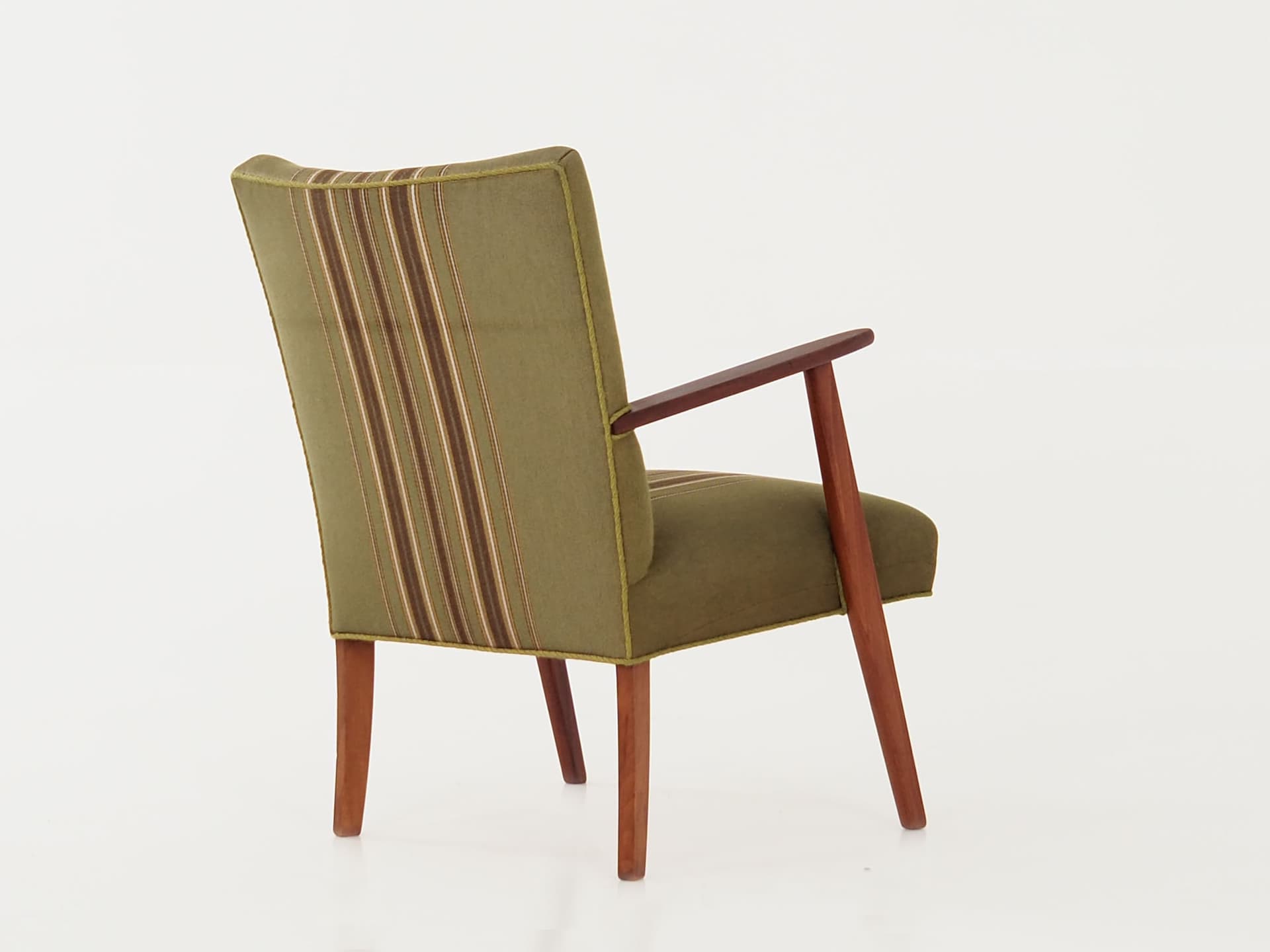 Armchair, olive, teak, Denmark, 1960s. - 78697