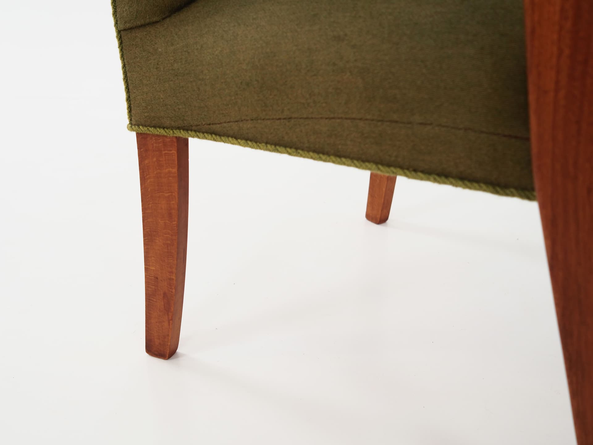 Armchair, olive, teak, Denmark, 1960s. - 78703