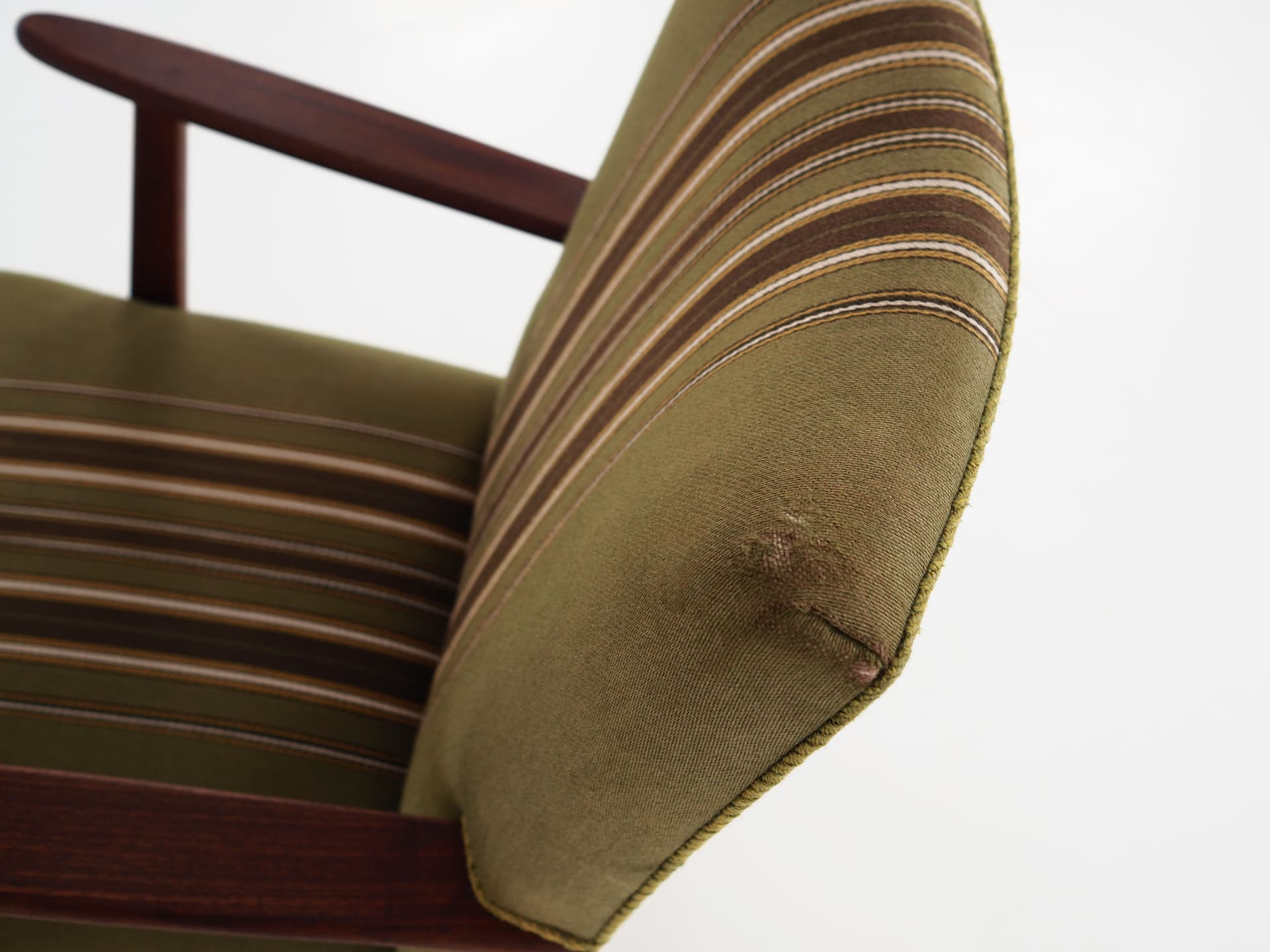 Armchair, olive, teak, Denmark, 1960s. - 78706