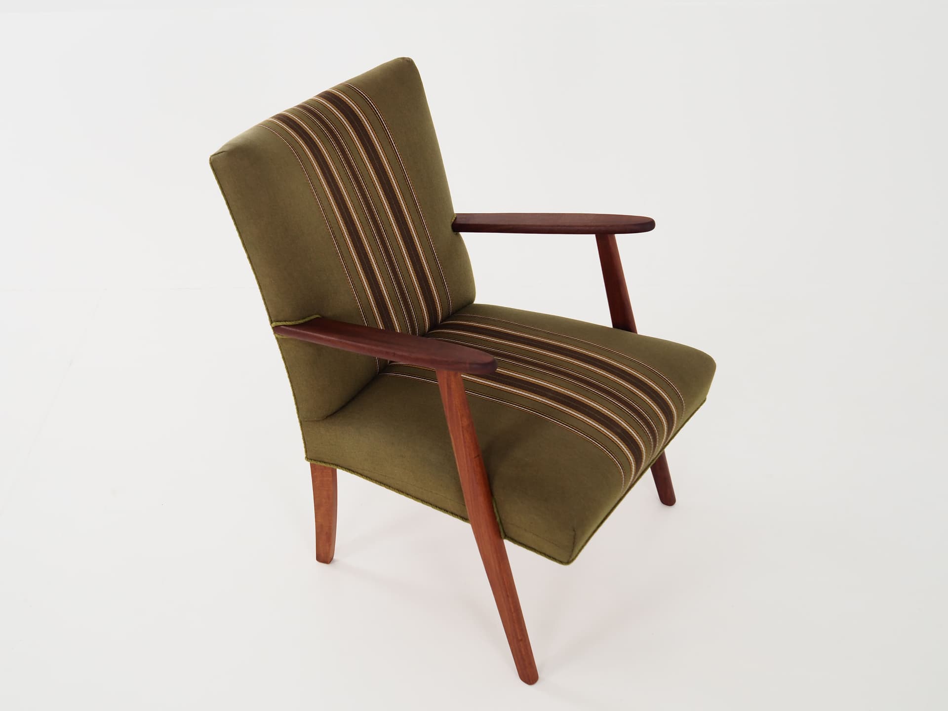 Armchair, olive, teak, Denmark, 1960s. - 78698