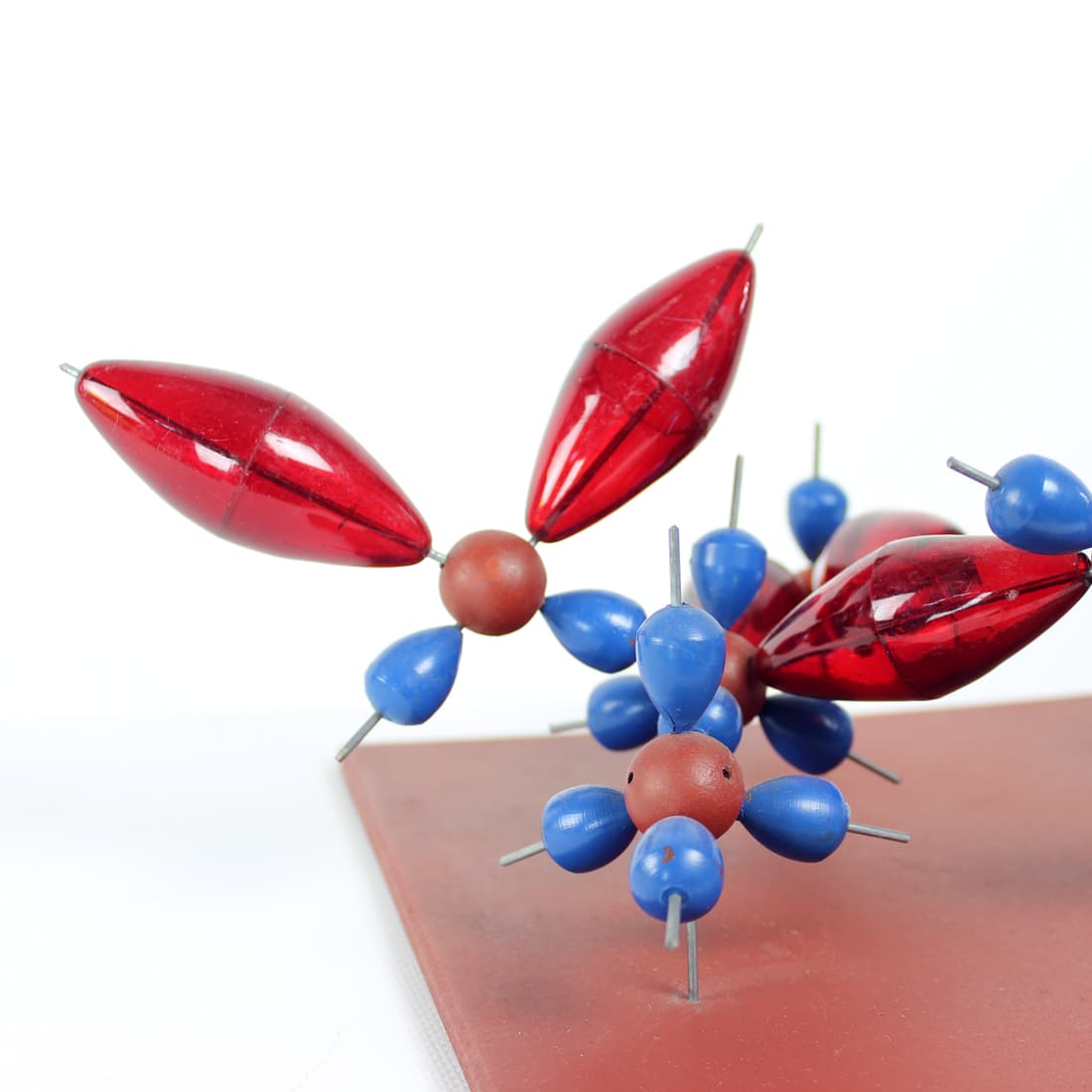 Diamond molecule model, multicolor plastic, Czechoslovakia, 1960s. - 91111