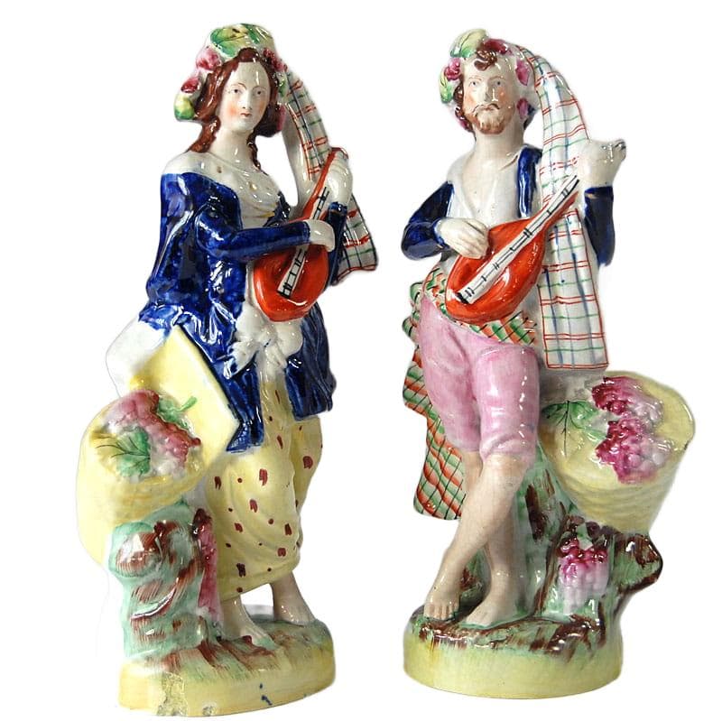 Wielobarwne figurki kominkowe z ceramiki, Staffordshire, Anglia, XIX w. - 6279