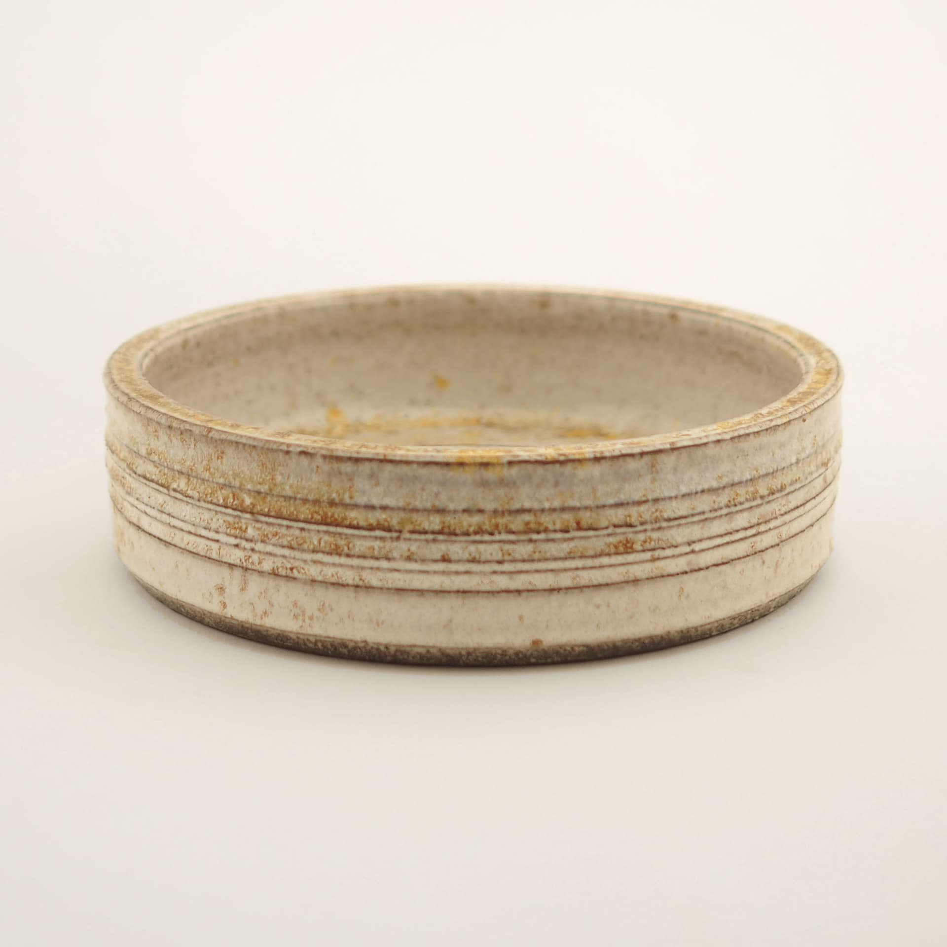 Centerpiece dish, beige stoneware, Denmark, 1960s. - 78997