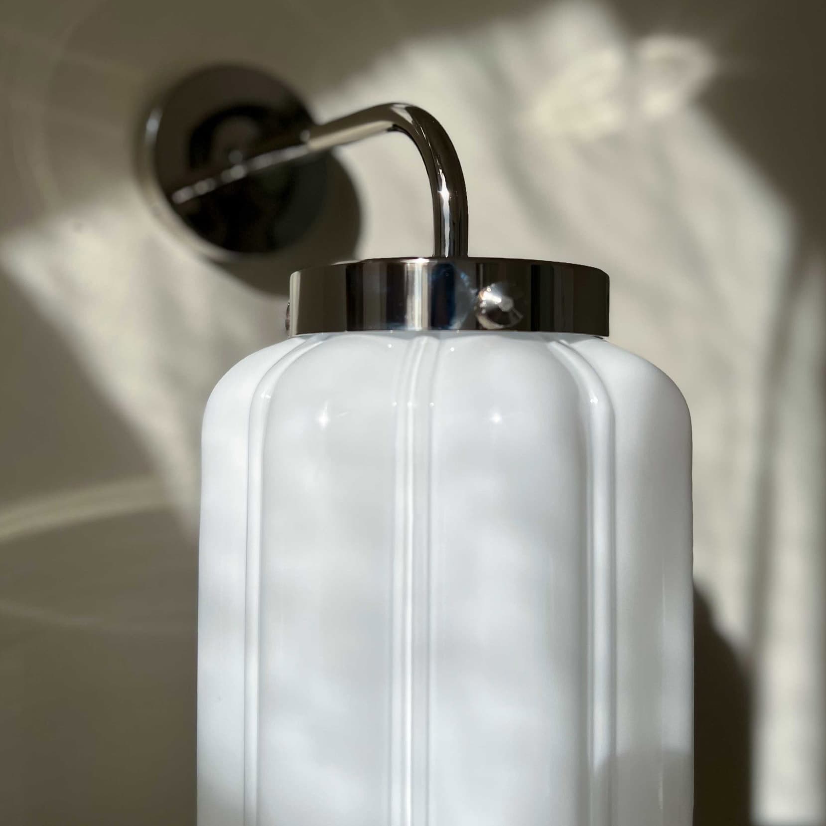 Kinkiet Deco szło opalowe, nikiel, Embassy Interiors - 80003