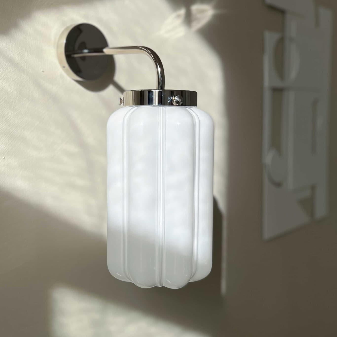 Kinkiet Deco szło opalowe, nikiel, Embassy Interiors - 80002