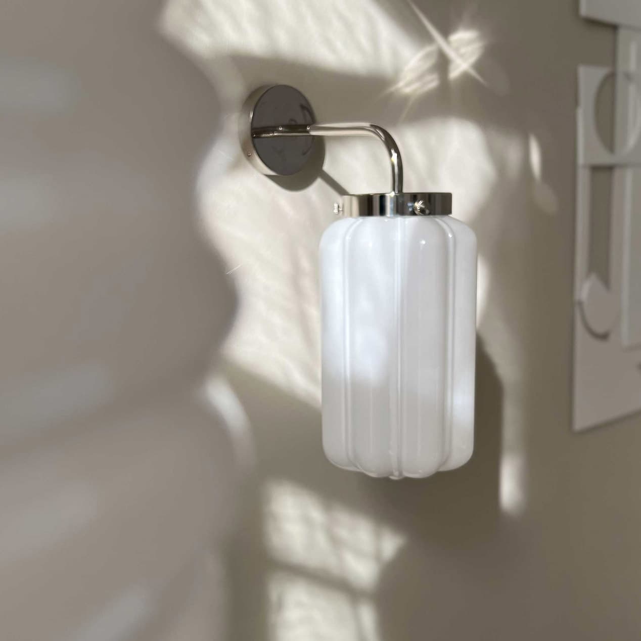 Kinkiet Deco szło opalowe, nikiel, Embassy Interiors - 80001