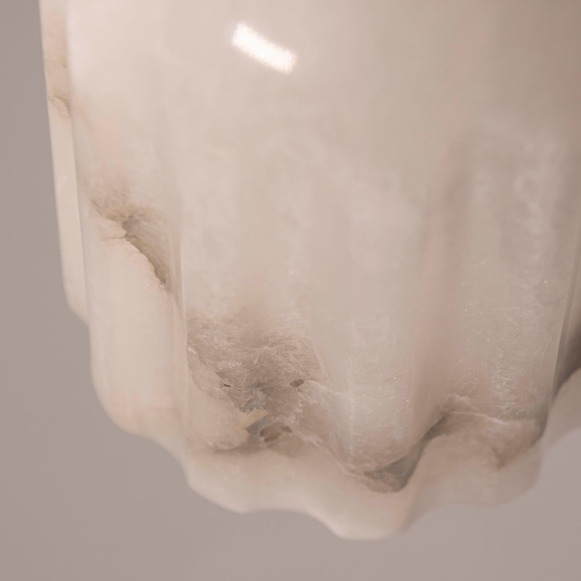 Lampa wisząca Urania wzorzysty alabaster, mosiądz, Embassy Interiors - 80076