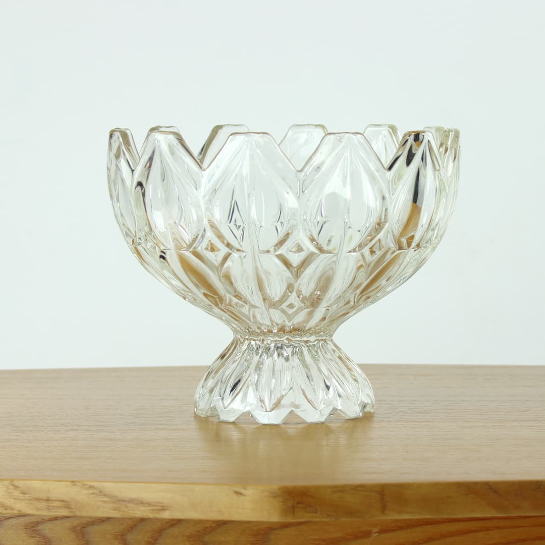 Decorative bowl Tulip, transparent glass, Hermanova Hut, Czechoslovakia, 1950s - 91178