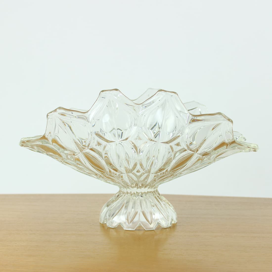 Bowl Tulip, transparent glass, Hermanova Hut, Czechoslovakia, 1950s - 91187