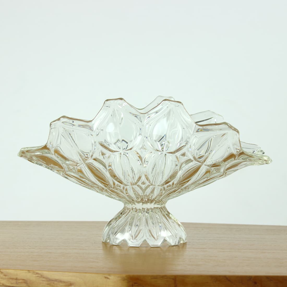 Bowl Tulip, transparent glass, Hermanova Hut, Czechoslovakia, 1950s - 91196
