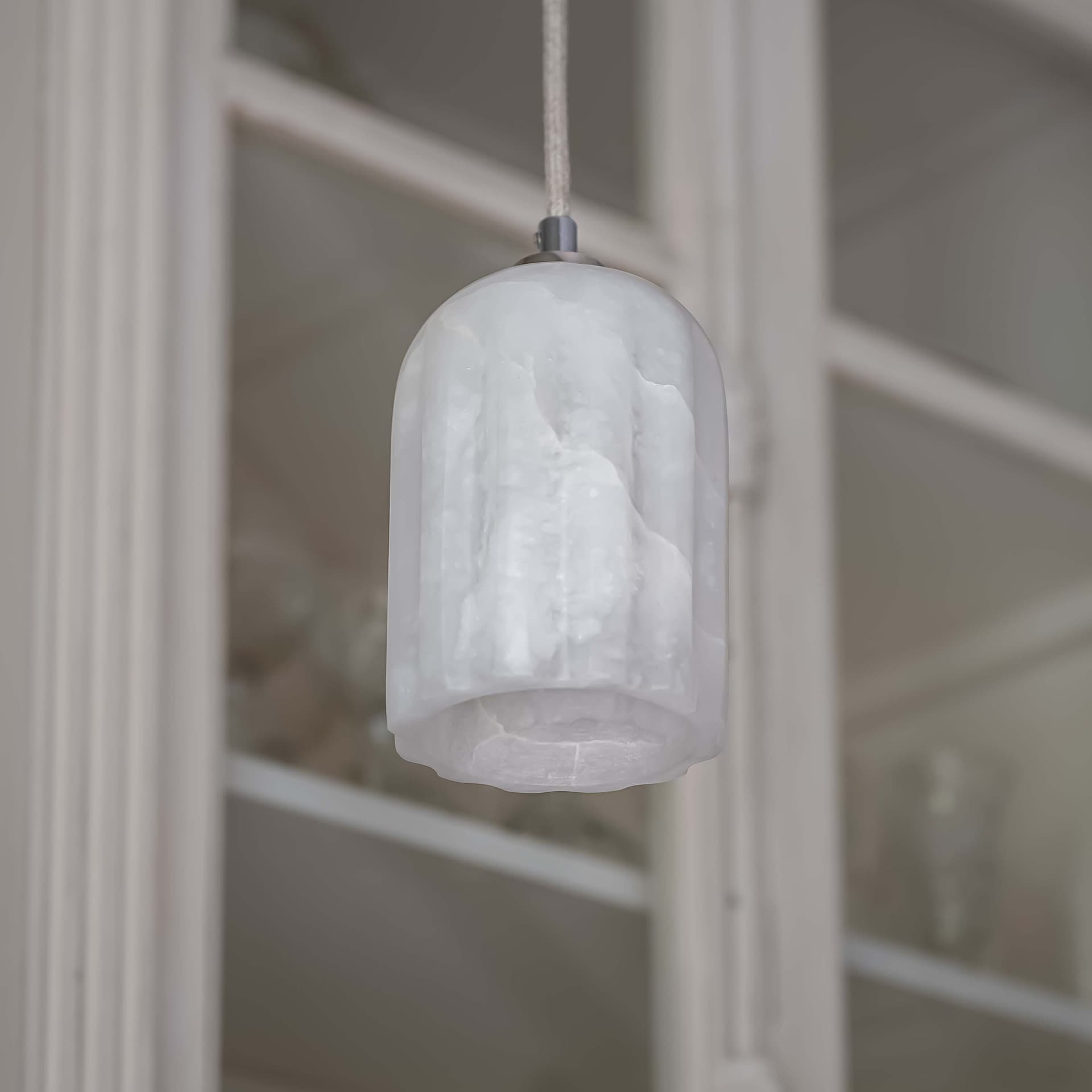 Lampa wisząca Urania biały alabaster, nikiel, Embassy Interiors - 89758