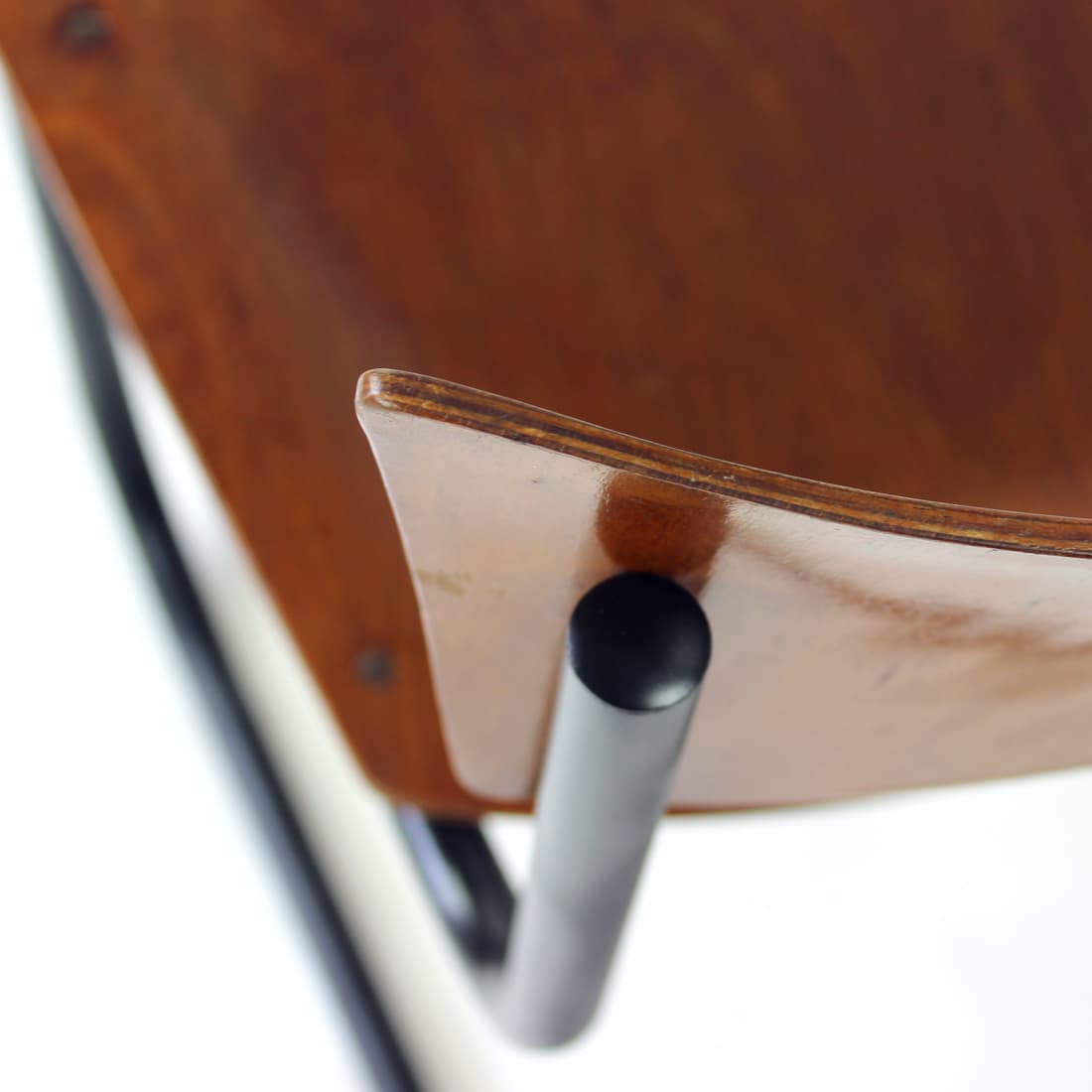 Krzesło biurkowe tubularne, sklejka brązowa, stal czarna, proj. M. Breuer, Kovona, Czechosłowacja, lata 60. - 91318