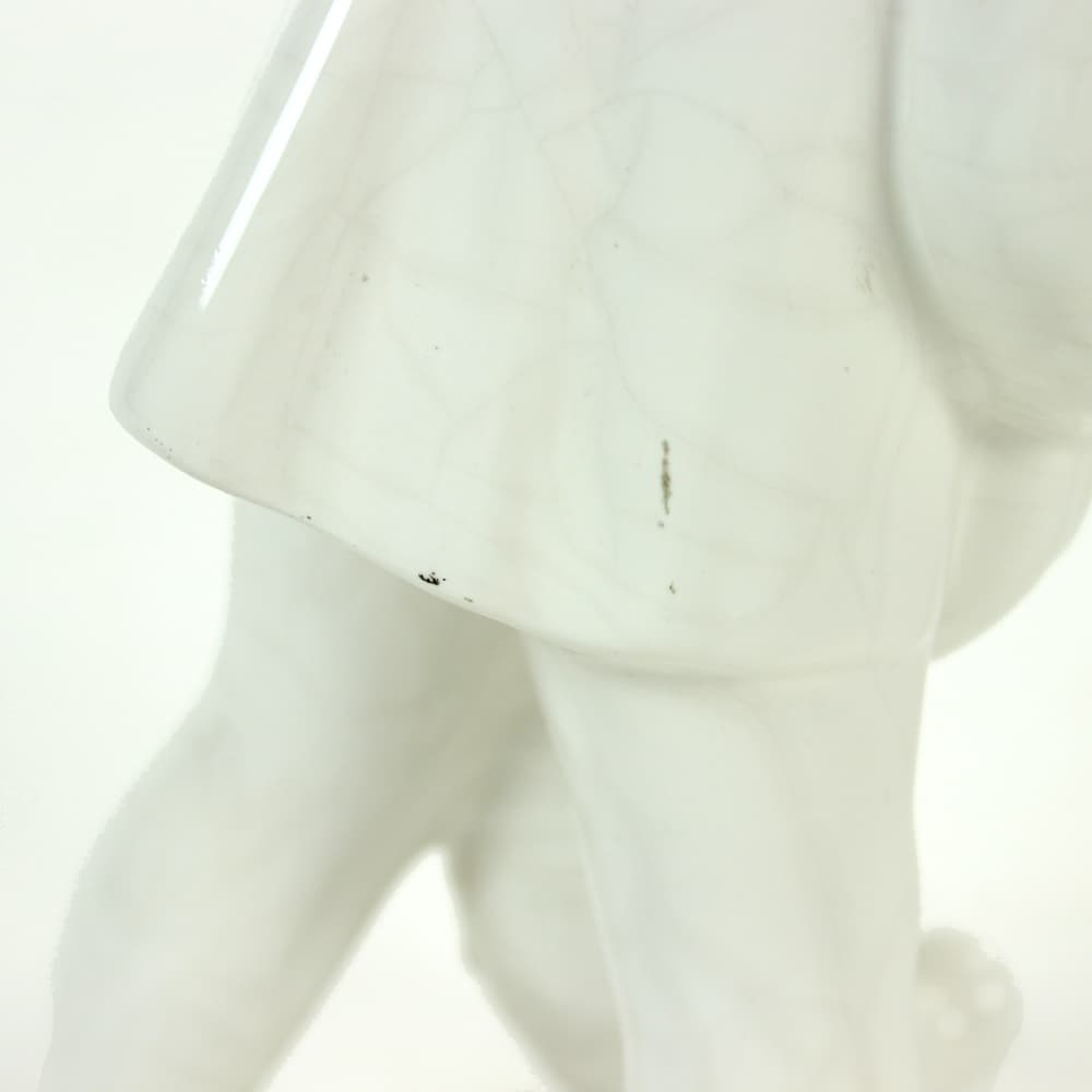 Rzeźba dziewczynka z misiem, biała, porcelana, Czechosłowacja, lata 60. - 91380