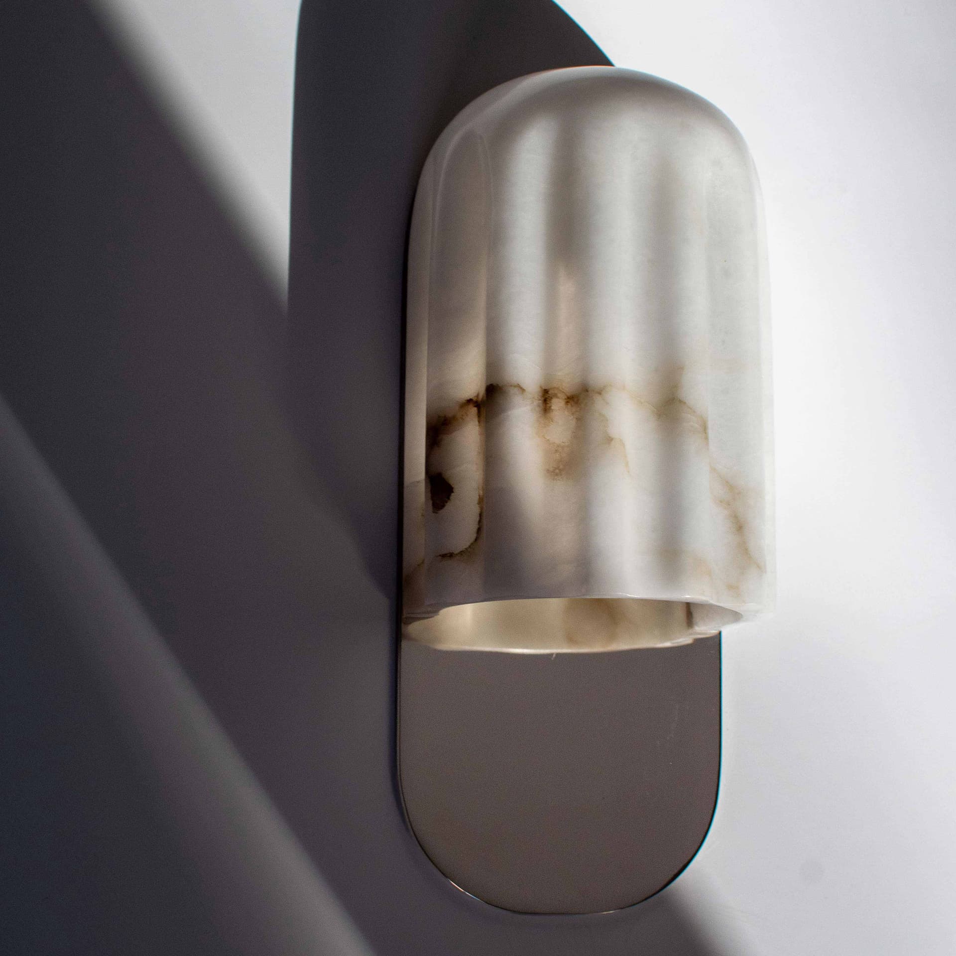 Kinkiet Urania wzorzysty alabaster, nikiel, Embassy Interiors - 89798