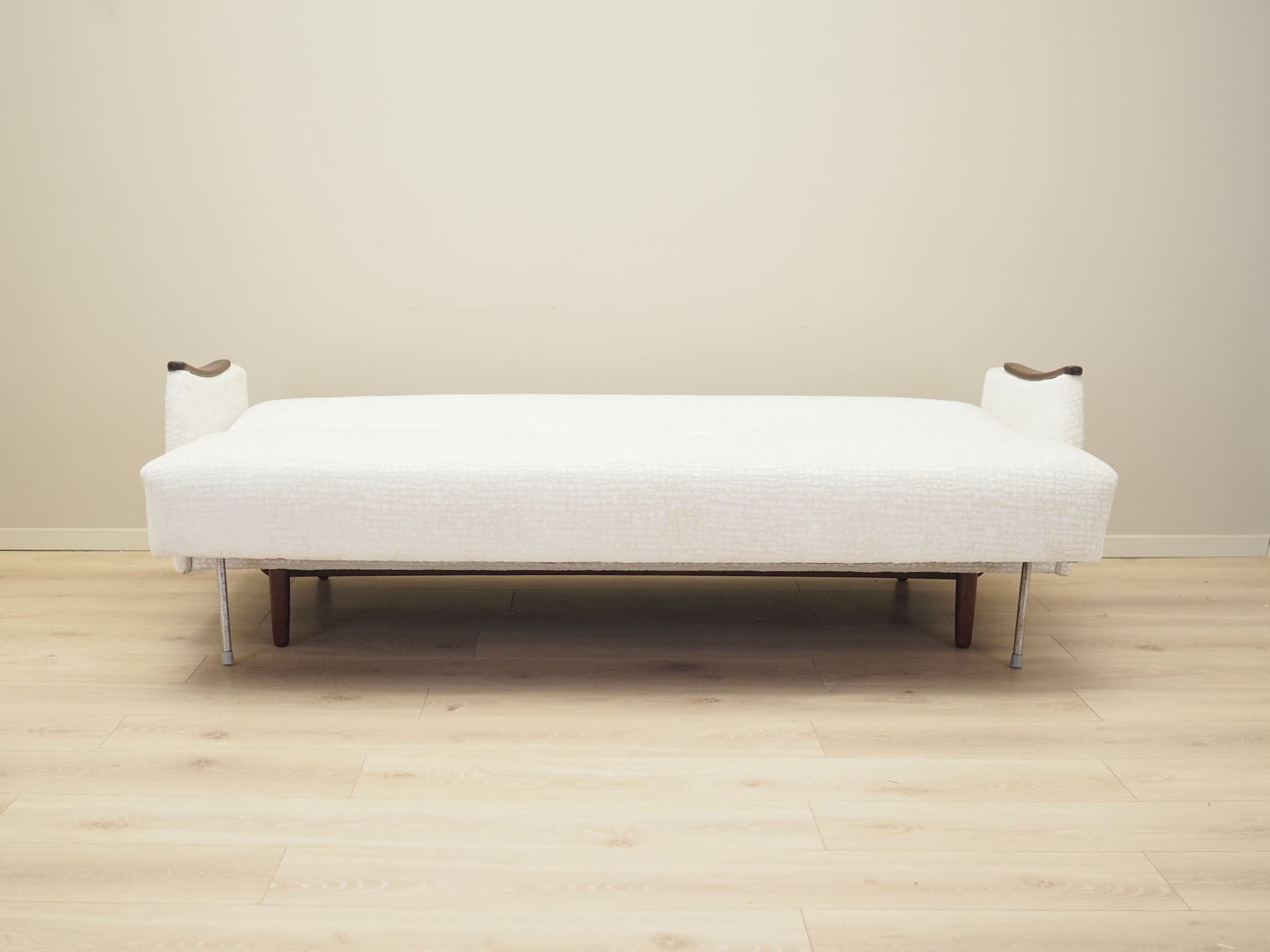 Sofa rozkładana, ivory white, tkanina, drewno teak, Dania, lata 70. - 80837