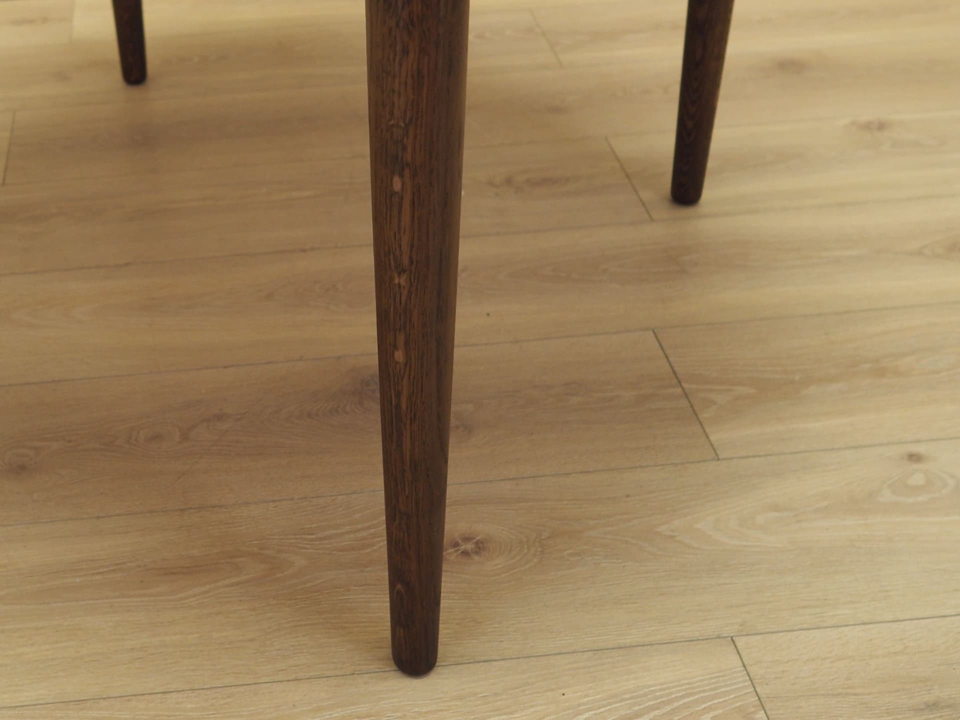 Stół okrągły, dąb ciemny, proj. K. Kristiansen, Dania, lata 70. - 80978