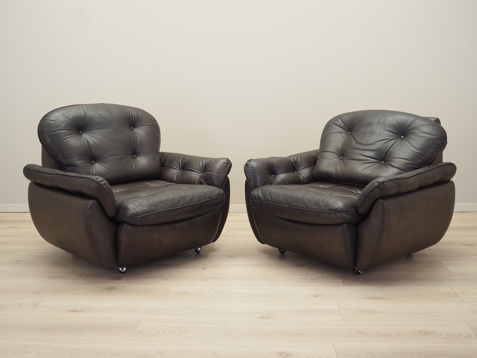 Armchair, dark brown natural leather, Italy, 1970s. - 81226