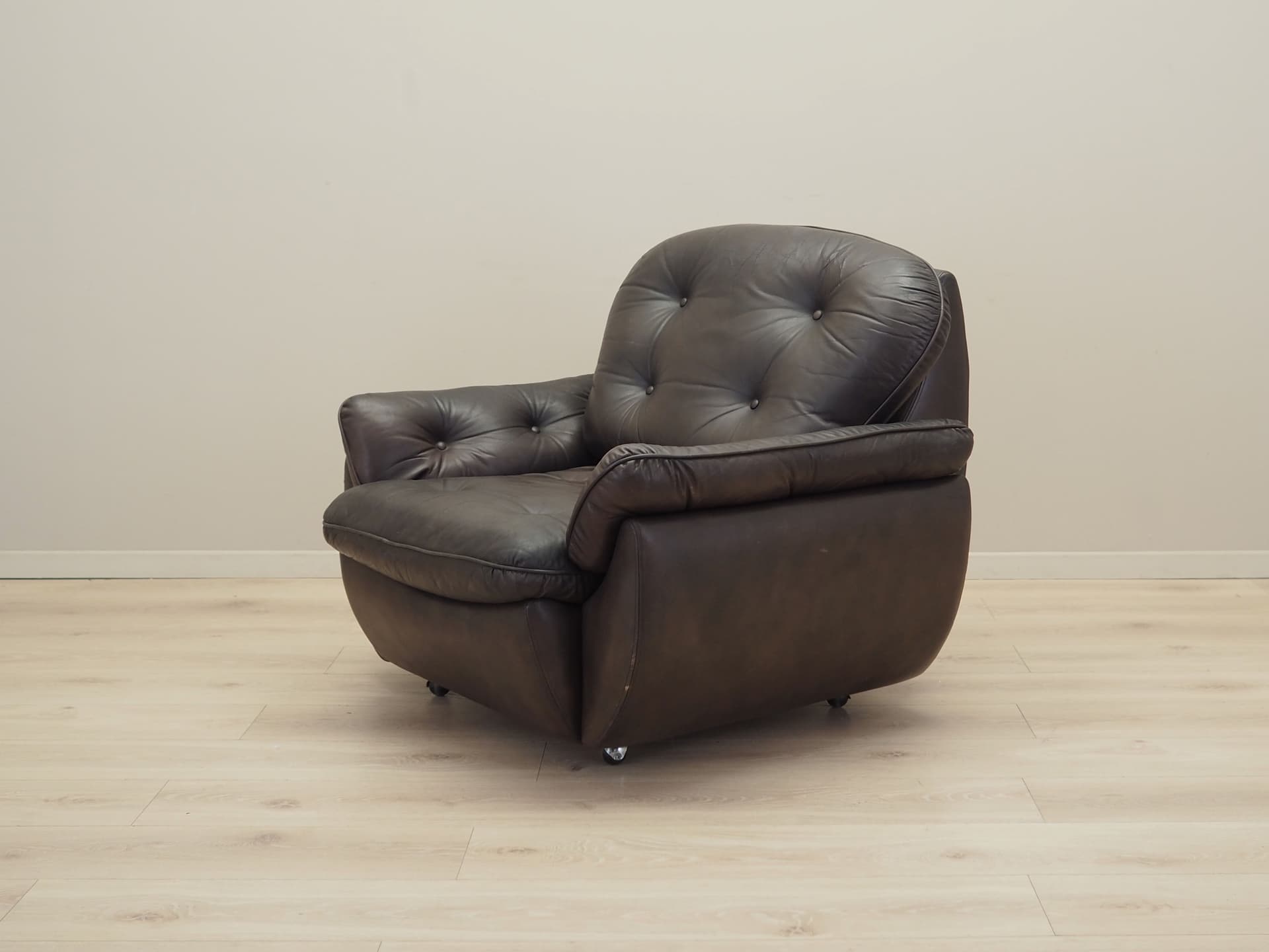 Armchair, dark brown natural leather, Italy, 1970s. - 81214