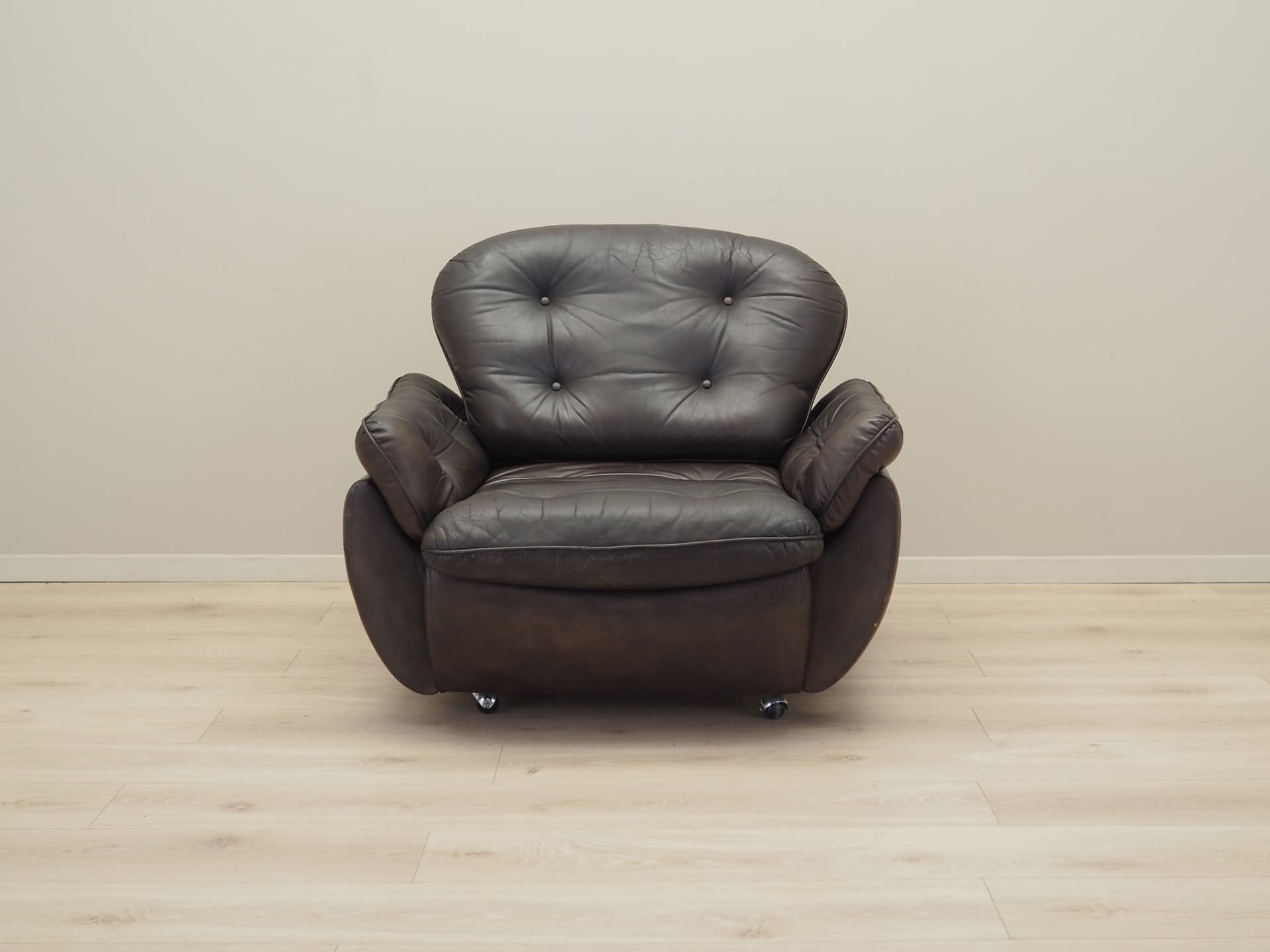 Armchair, dark brown natural leather, Italy, 1970s. - 81213