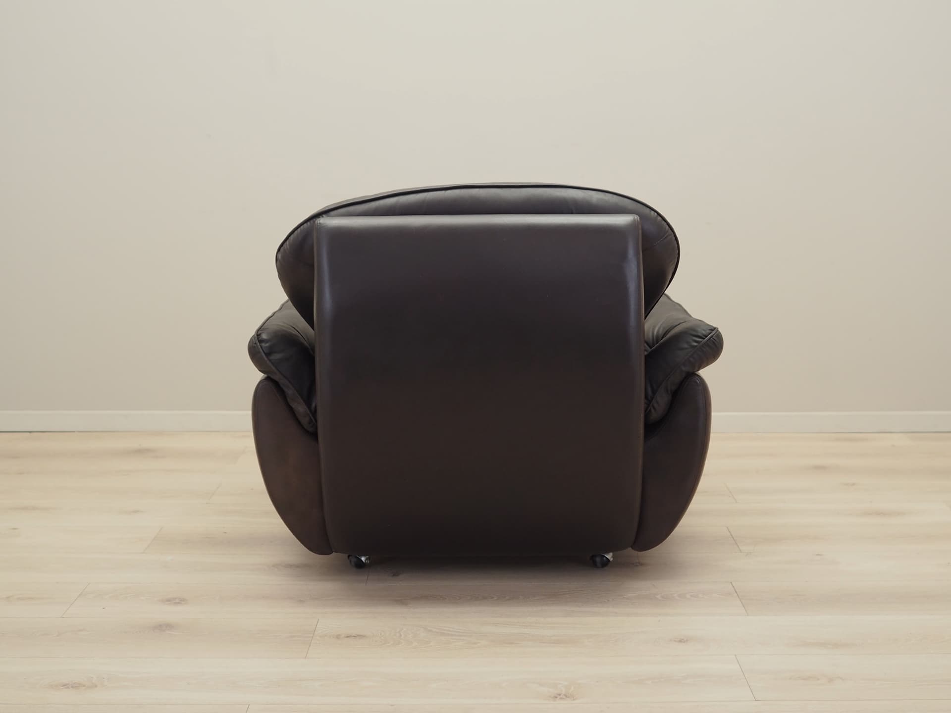 Armchair, dark brown natural leather, Italy, 1970s. - 81215