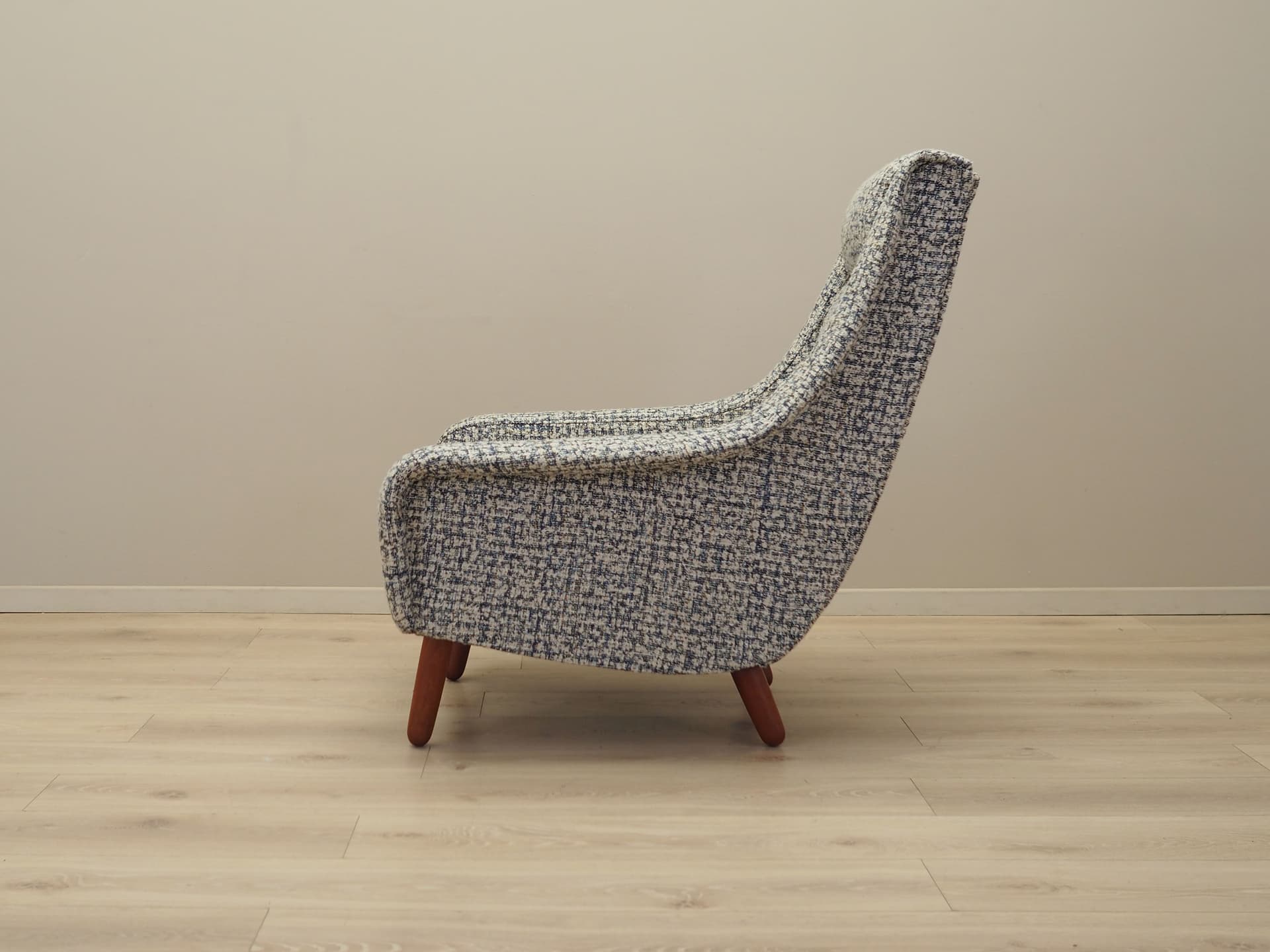 Lounge chair, blue, fabric, wood, Denmark, 1970s. - 81242