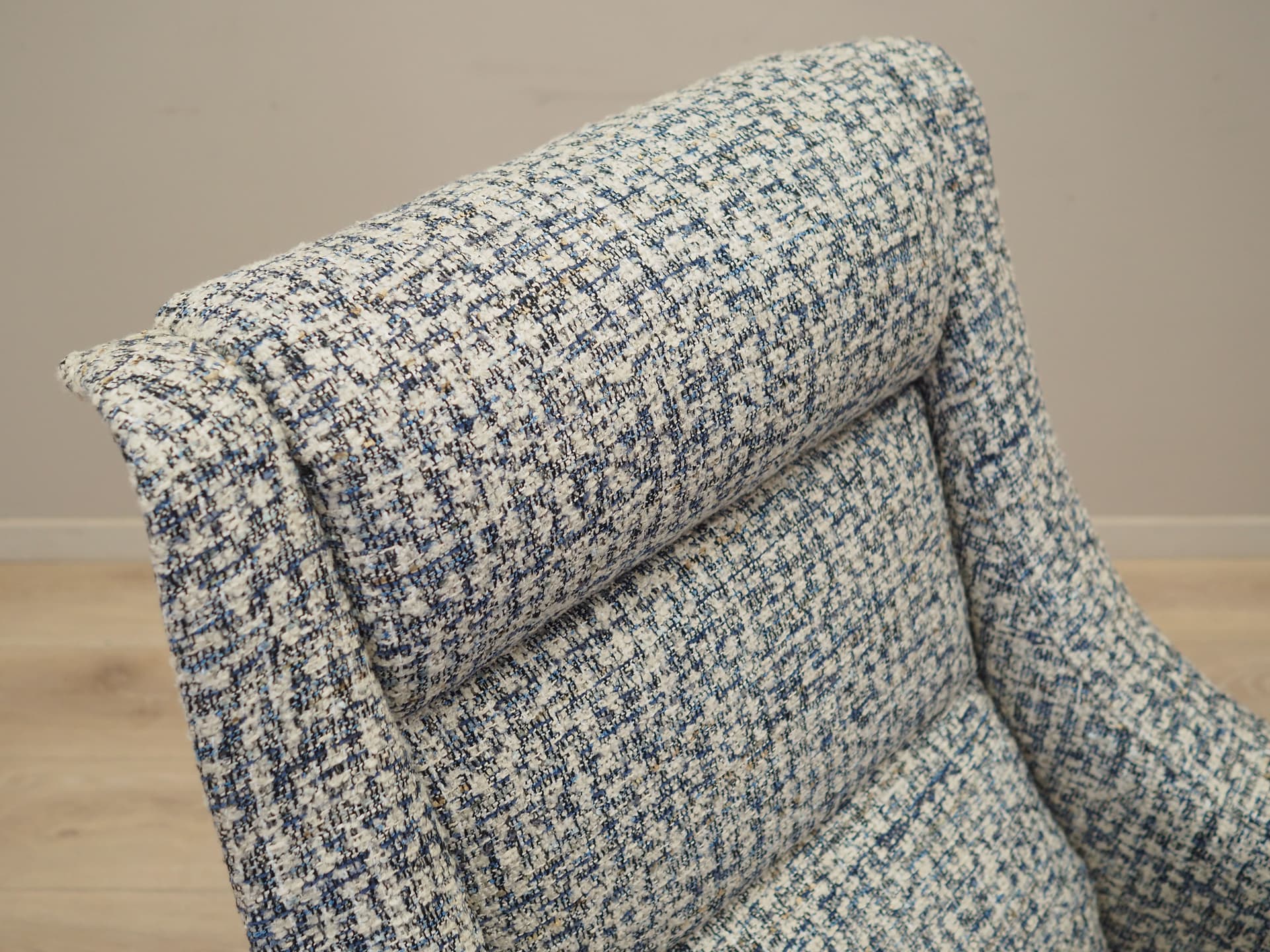 Lounge chair, blue, fabric, wood, Denmark, 1970s. - 81252
