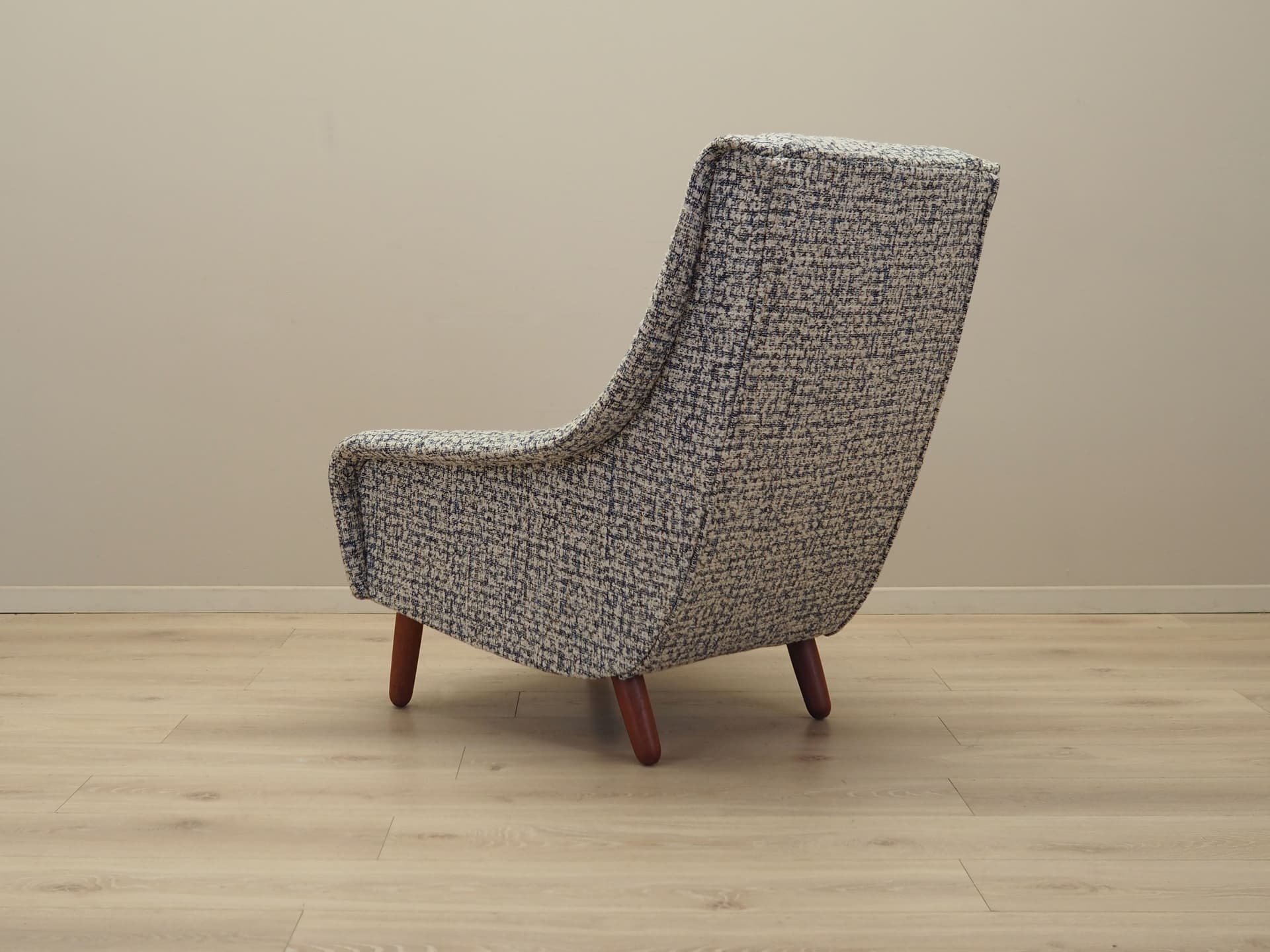 Lounge chair, blue, fabric, wood, Denmark, 1970s. - 81245