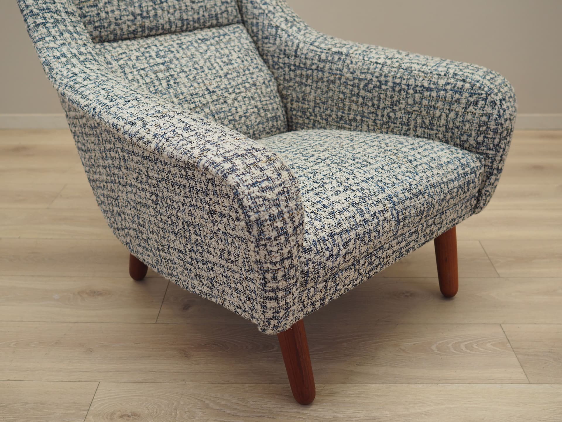 Lounge chair, blue, fabric, wood, Denmark, 1970s. - 81251