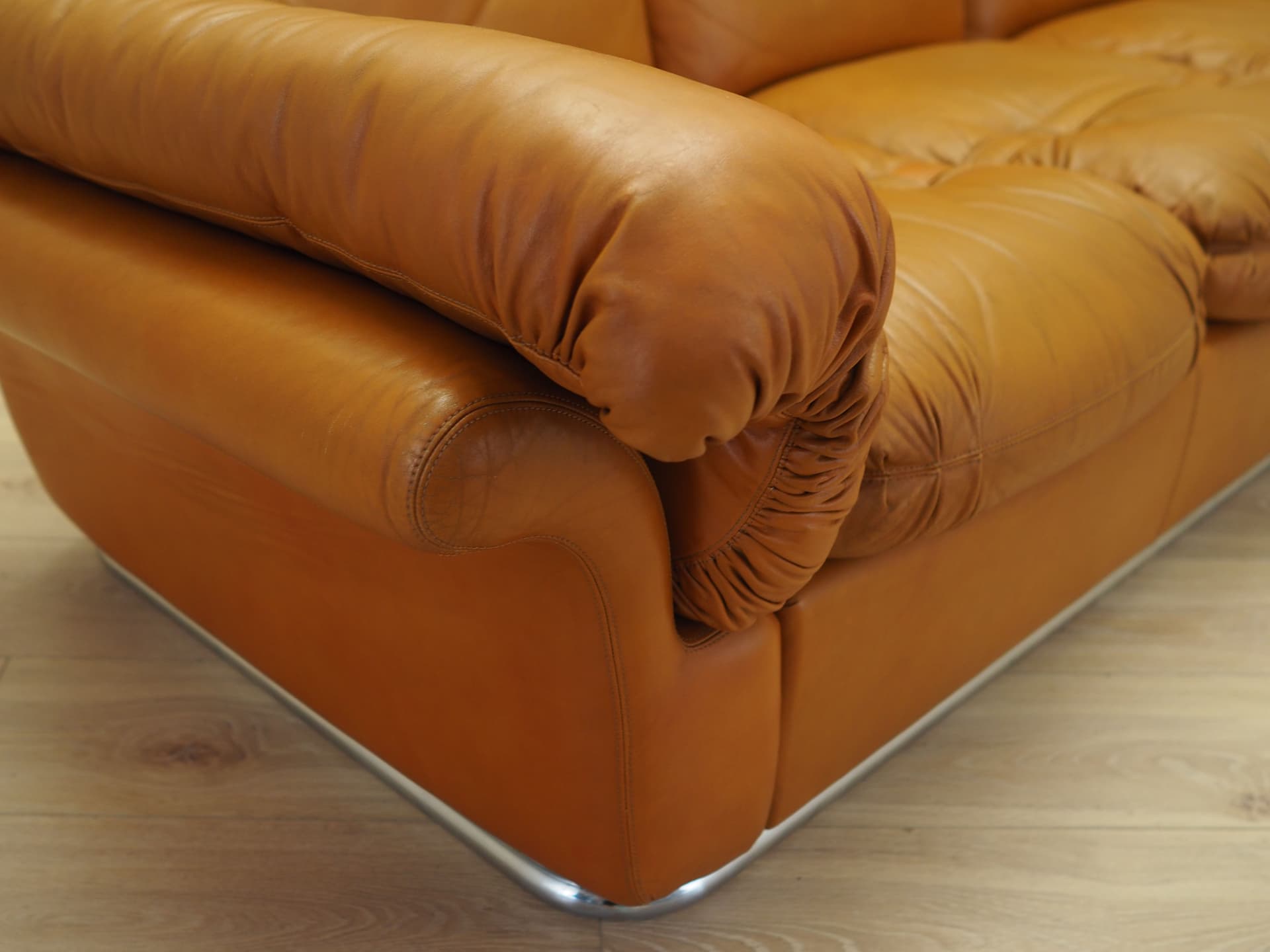 Sofa Space Age, skóra naturalna pomarańczowa, Włochy, lata 60. - 81377