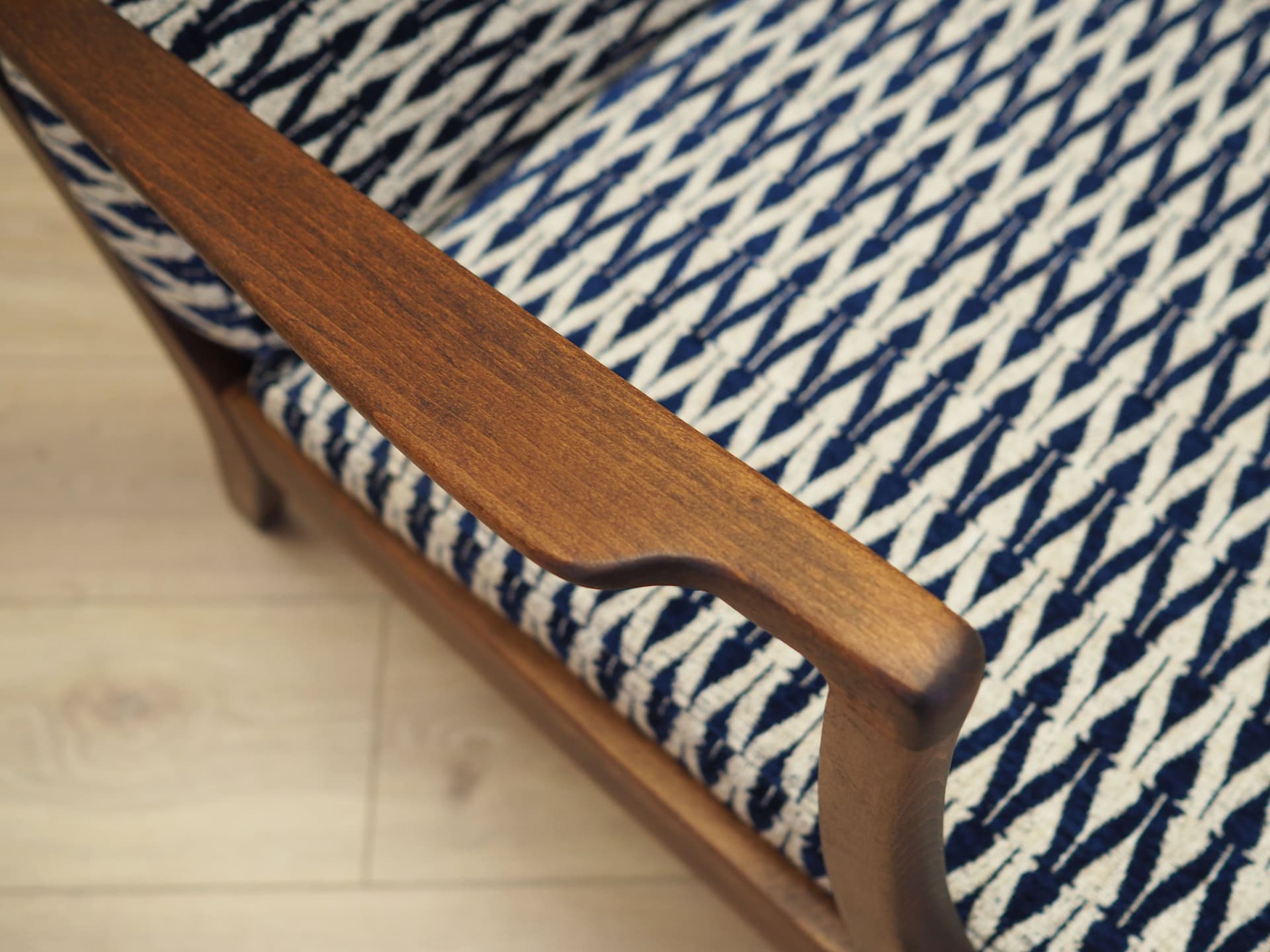 Lounge chair, navy blue beige, beech fabric, Denmark, 1970s. - 81435