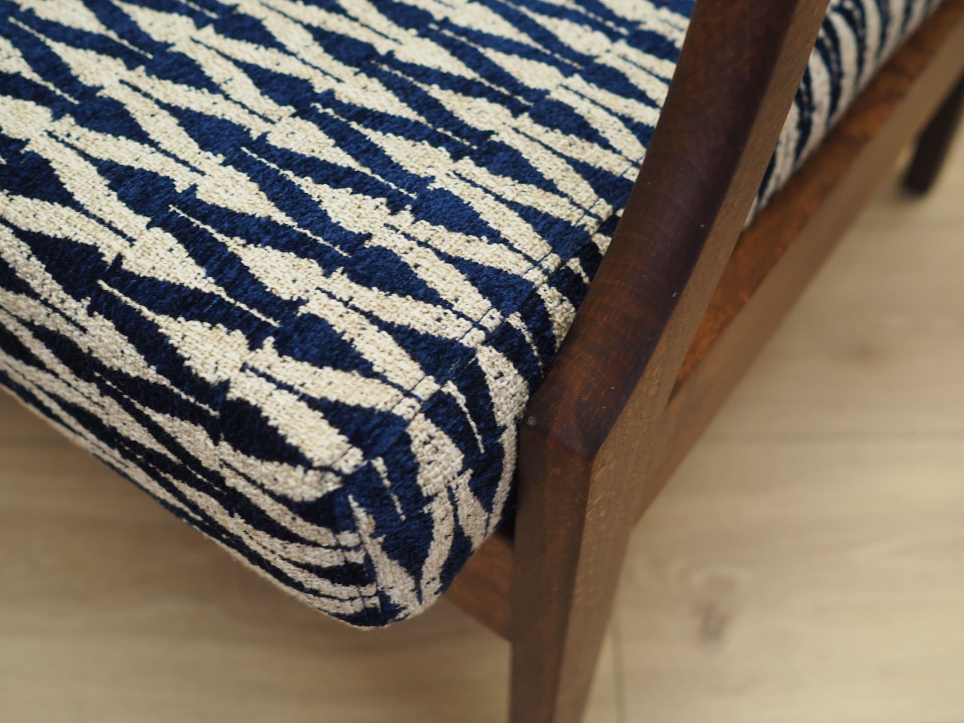 Lounge chair, navy blue beige, beech fabric, Denmark, 1970s. - 81437