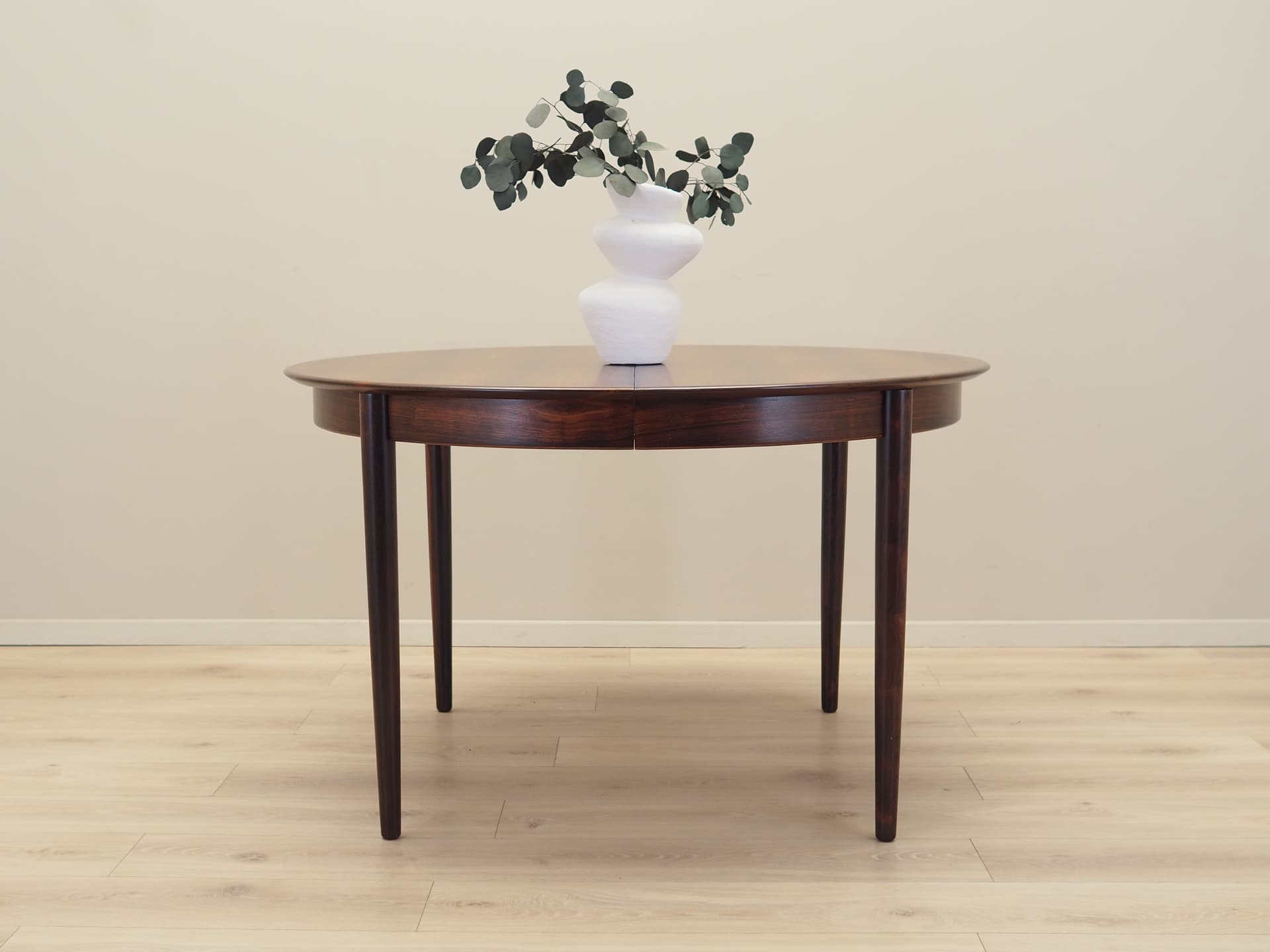 Round dining table, brown rosewood, Skovby Møbelfabrik, Denmark, 1970s. - 81718