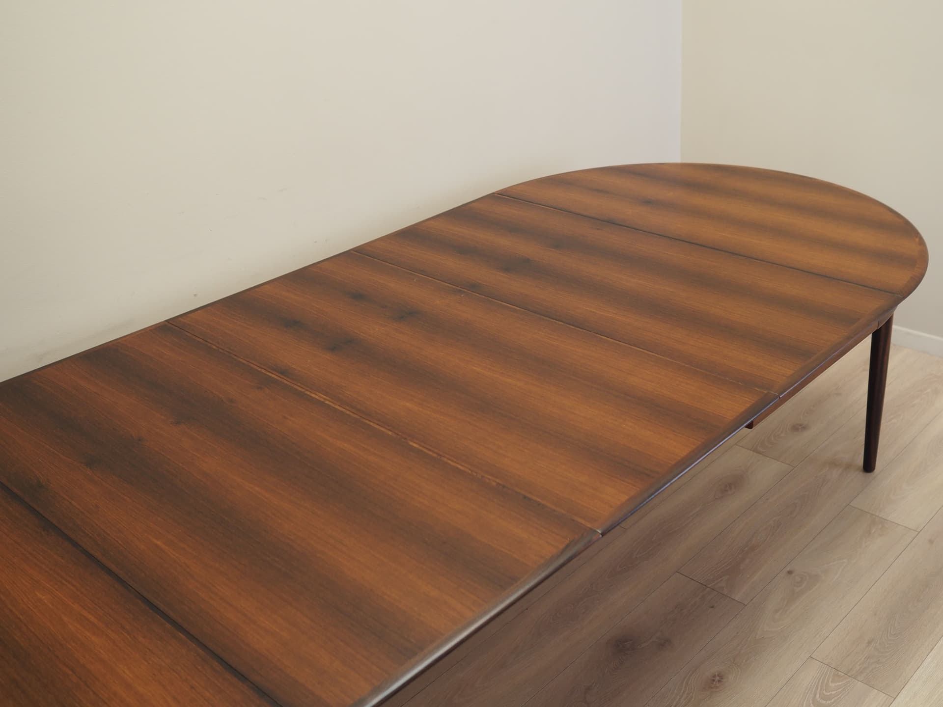 Round dining table, brown rosewood, Skovby Møbelfabrik, Denmark, 1970s. - 81726