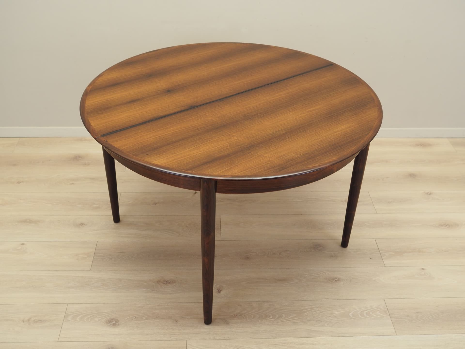 Round dining table, brown rosewood, Skovby Møbelfabrik, Denmark, 1970s. - 81721