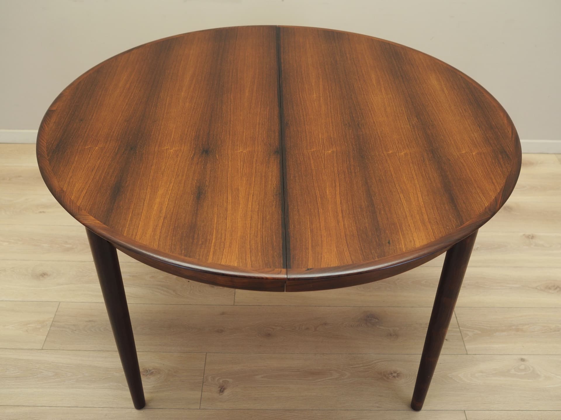 Round dining table, brown rosewood, Skovby Møbelfabrik, Denmark, 1970s. - 81728
