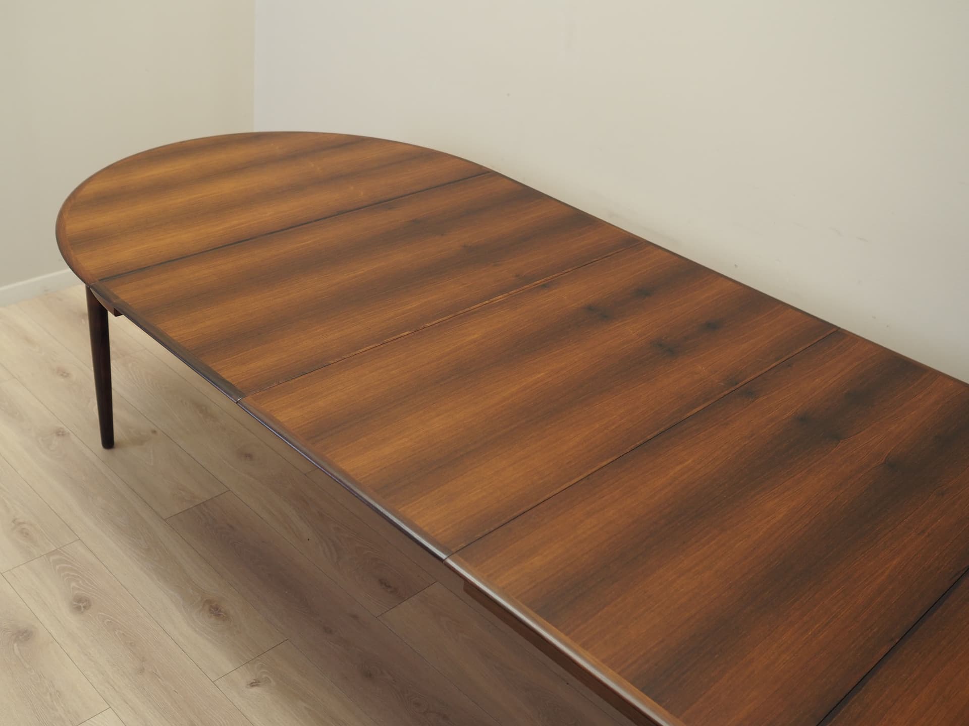 Round dining table, brown rosewood, Skovby Møbelfabrik, Denmark, 1970s. - 81727