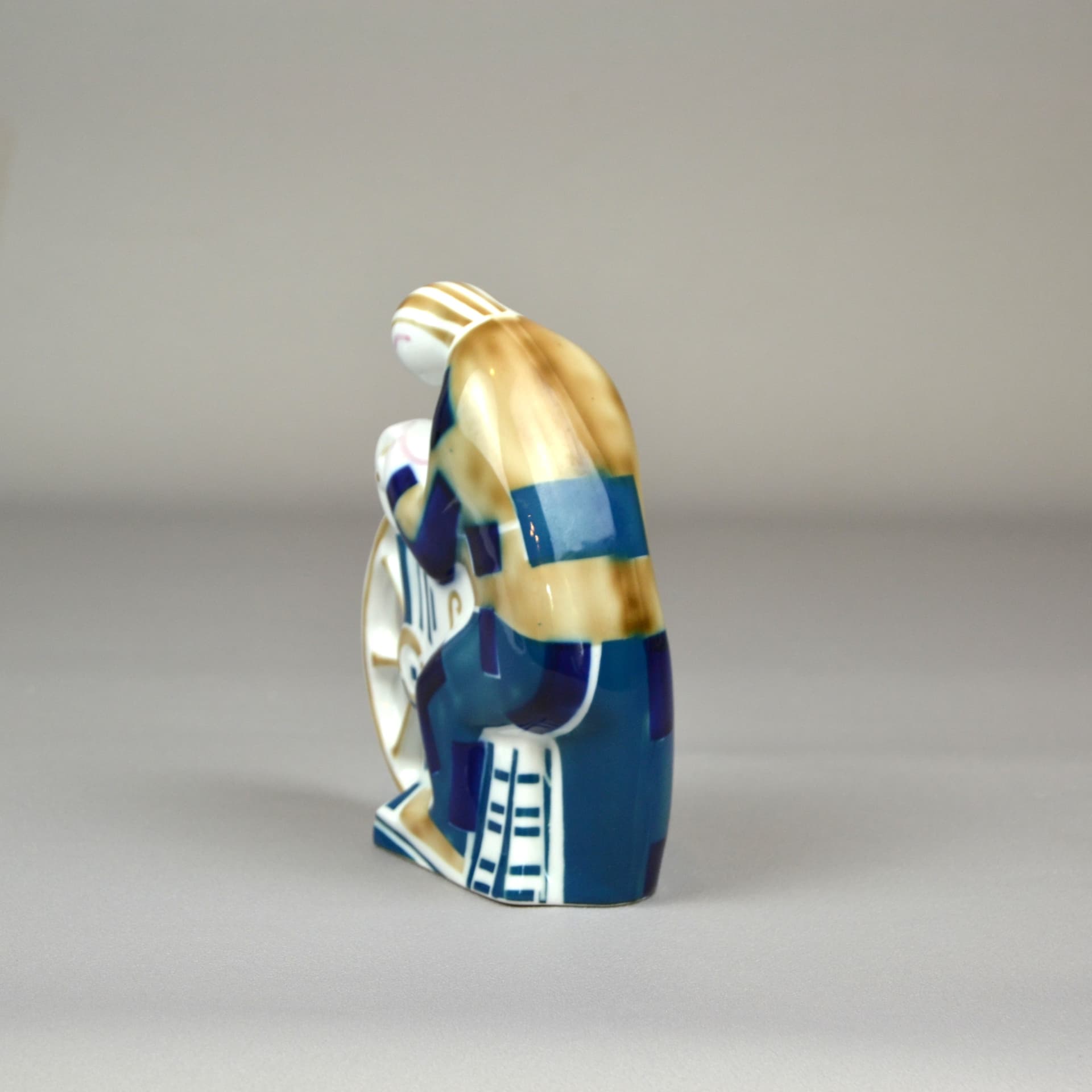 Figurka dekoracyjna, biała porcelana, Sargadelos, Hiszpania, lata 80. - 584