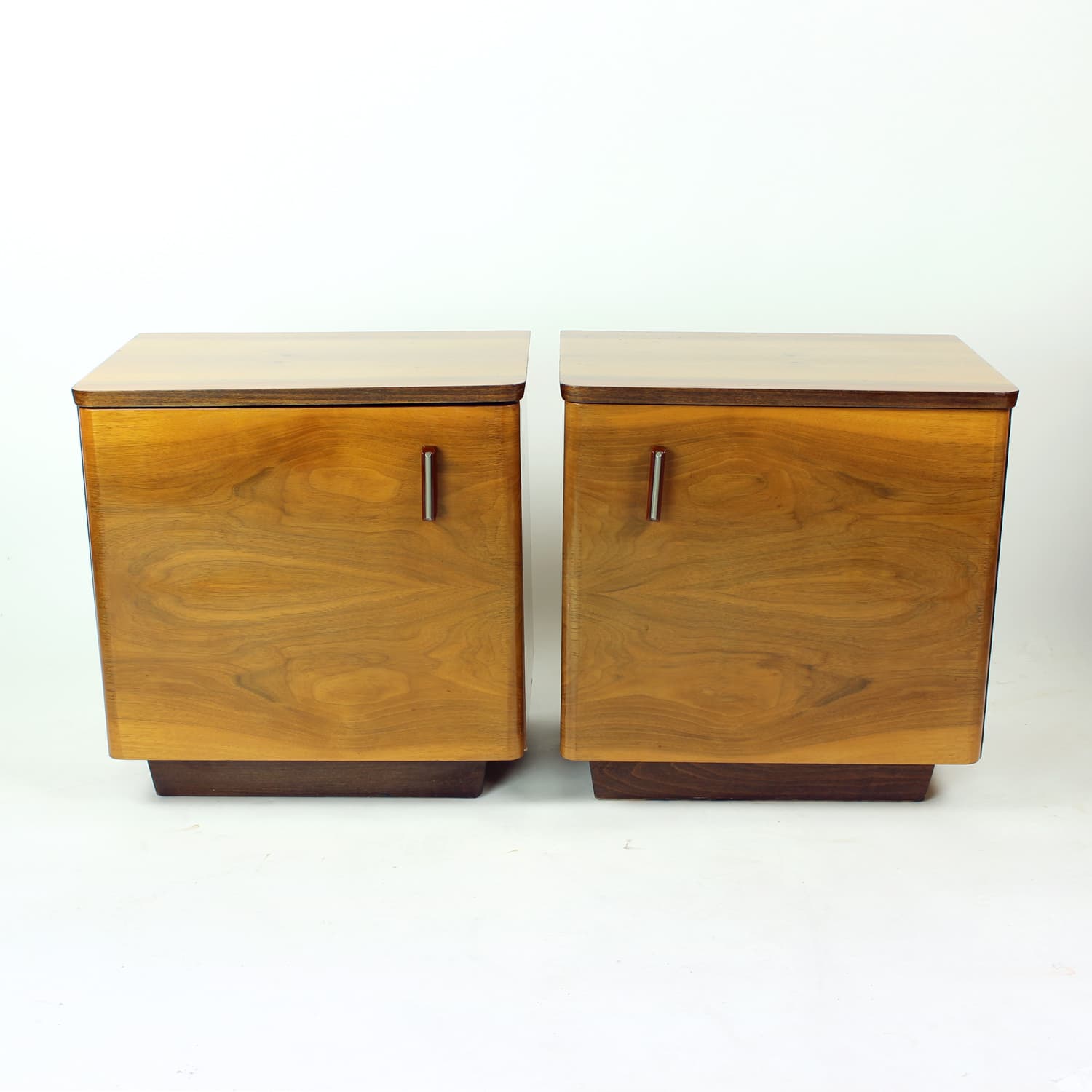 para stolików nocnych, orzech brązowy, Czechosłowacja, lata 60. - 91392