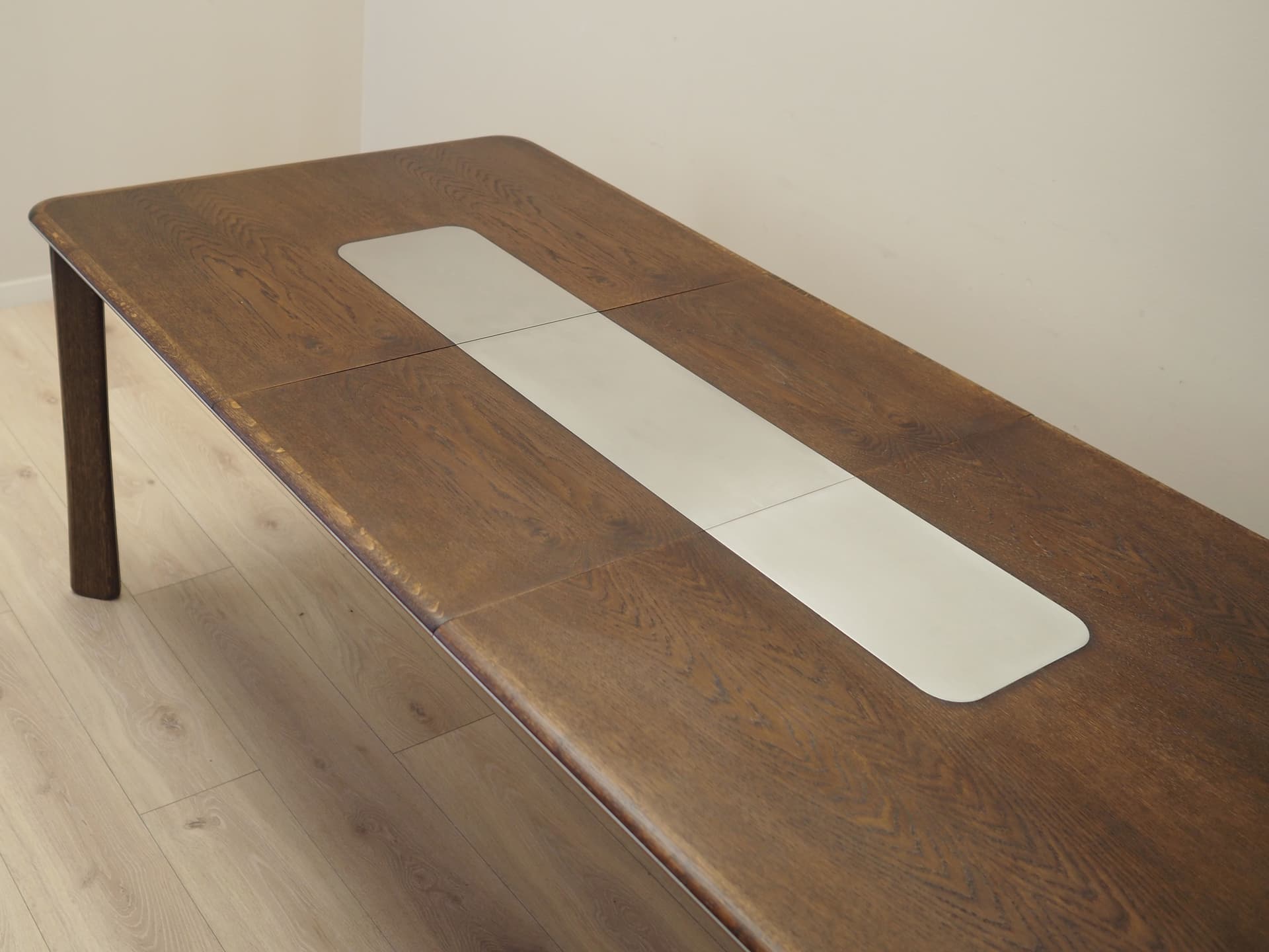 Stół jadalniany, dąb brązowy ciemny, metal, Uldum Møbelfabrik, Dania, lata 70. - 81849