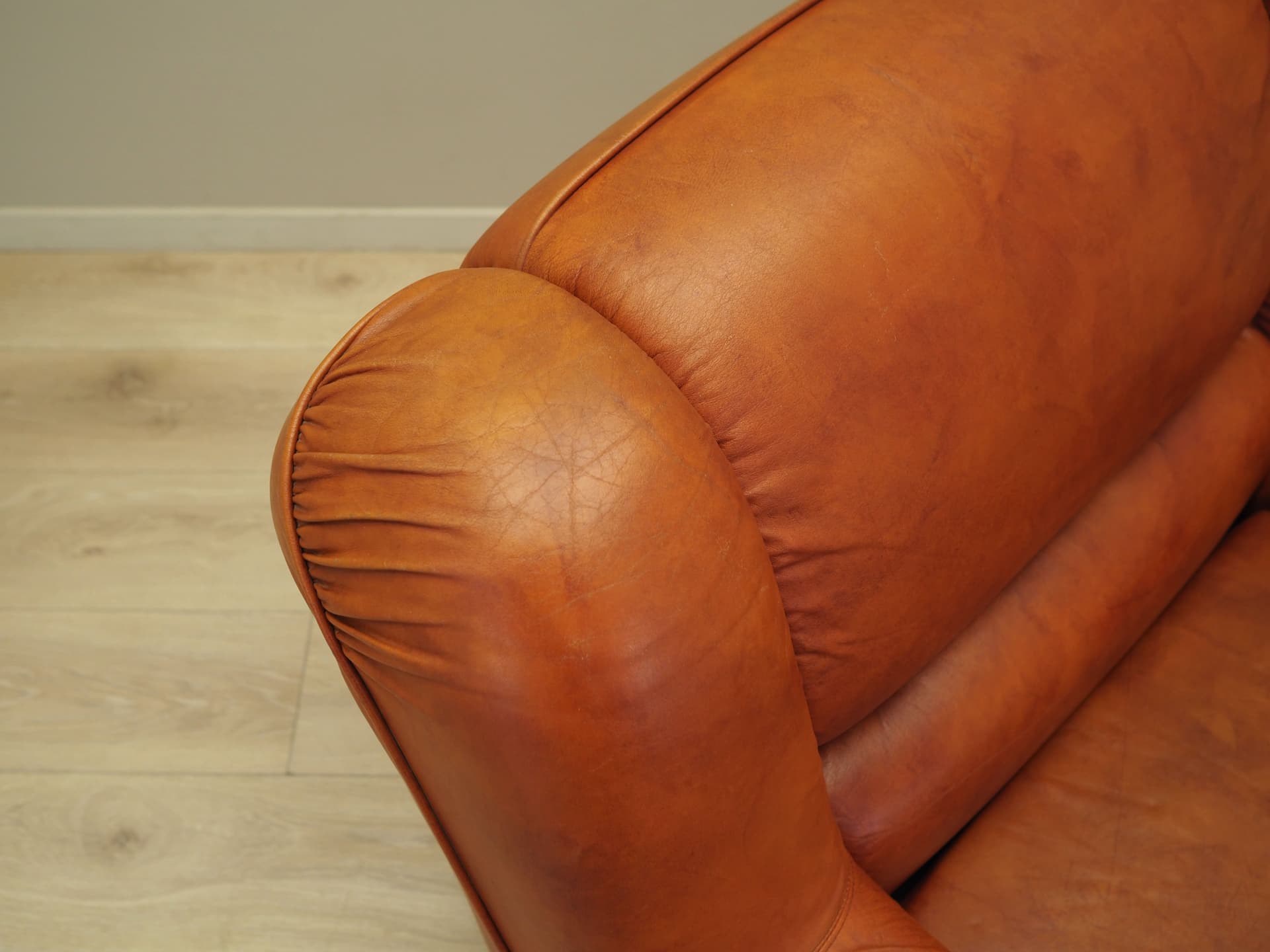 Armchair Space Age, orange natural leather, plastic, Mimo Padova, Italy, 1970s. - 81858